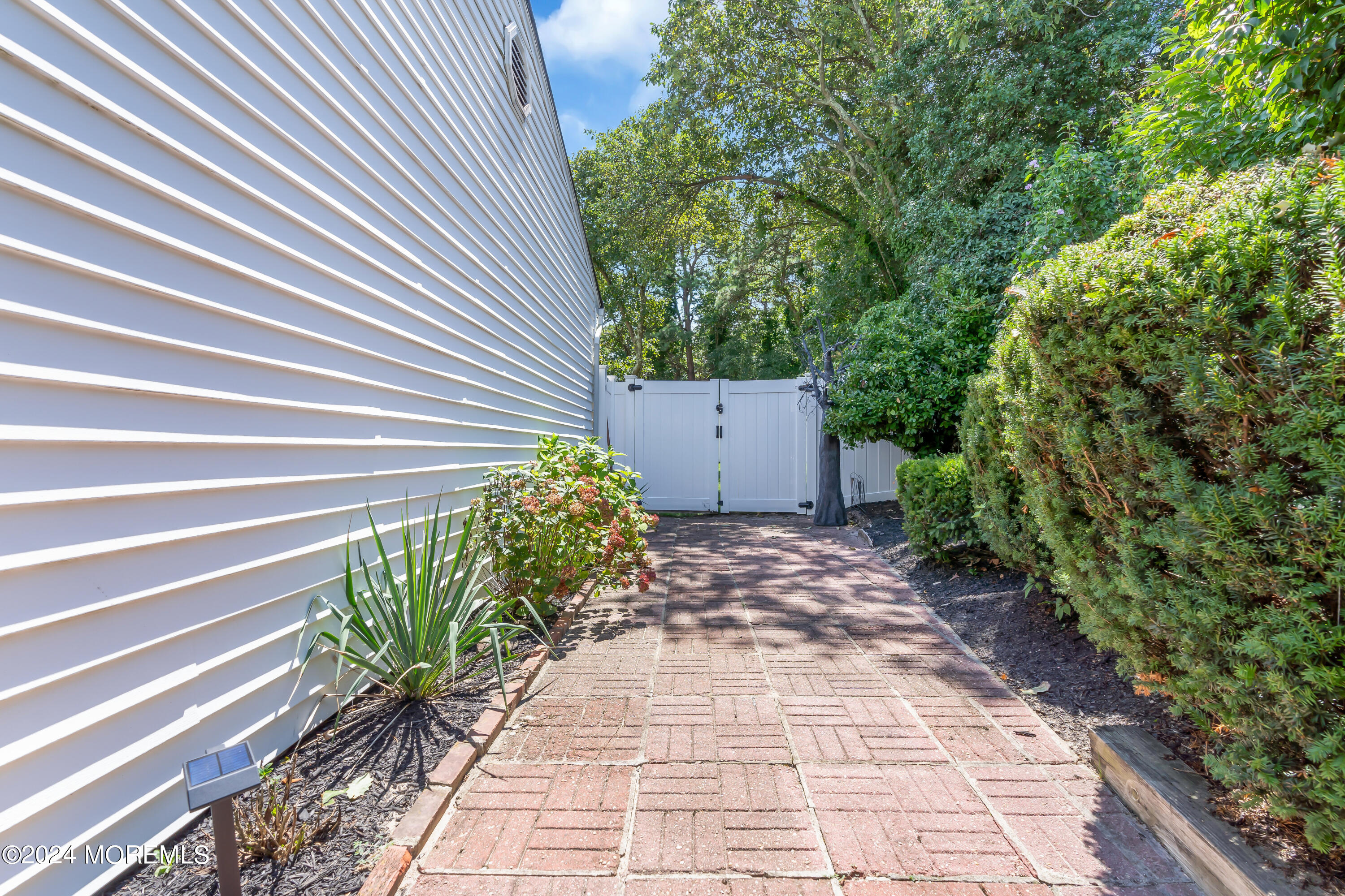 27 Winchester Drive