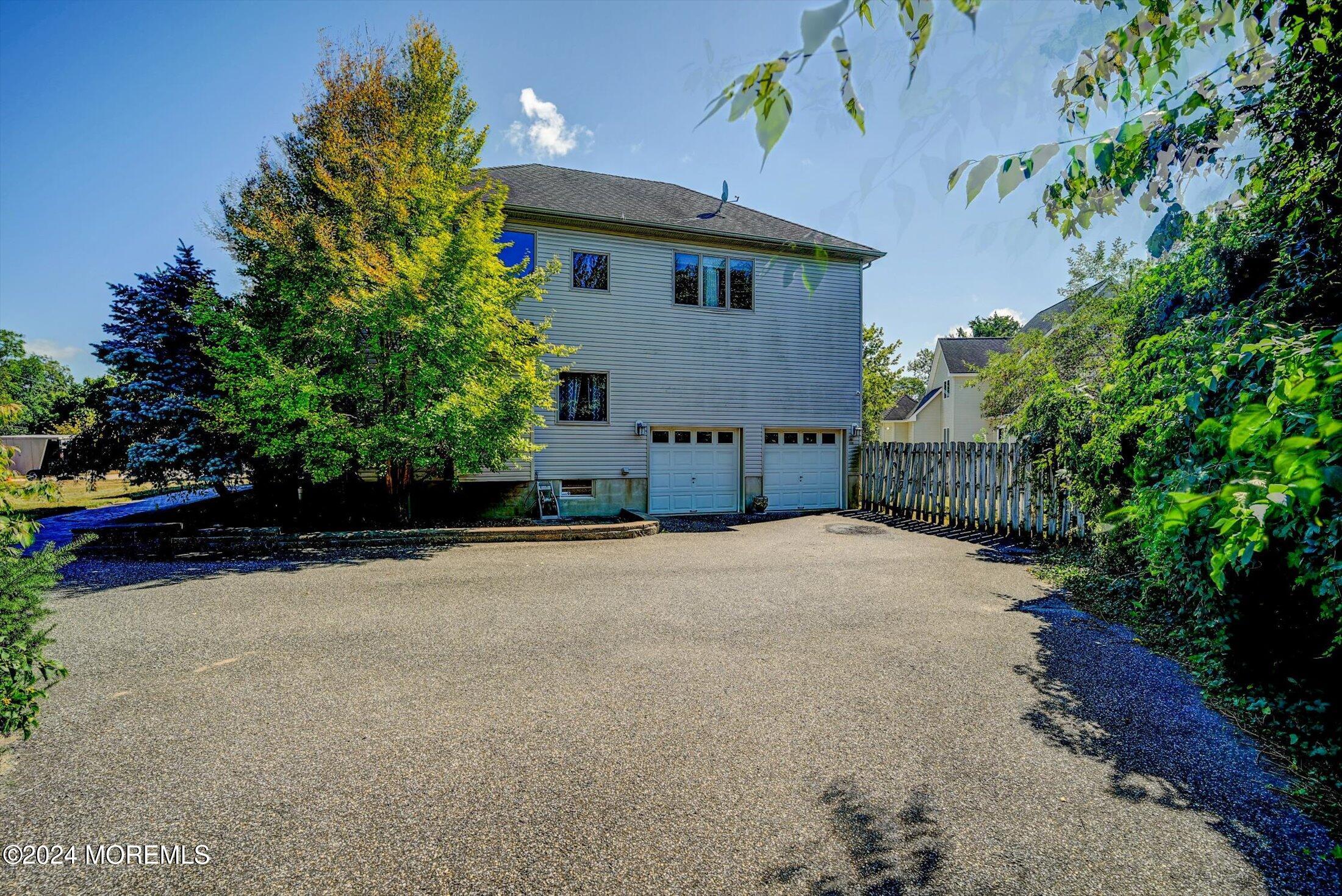 843 Bay Avenue