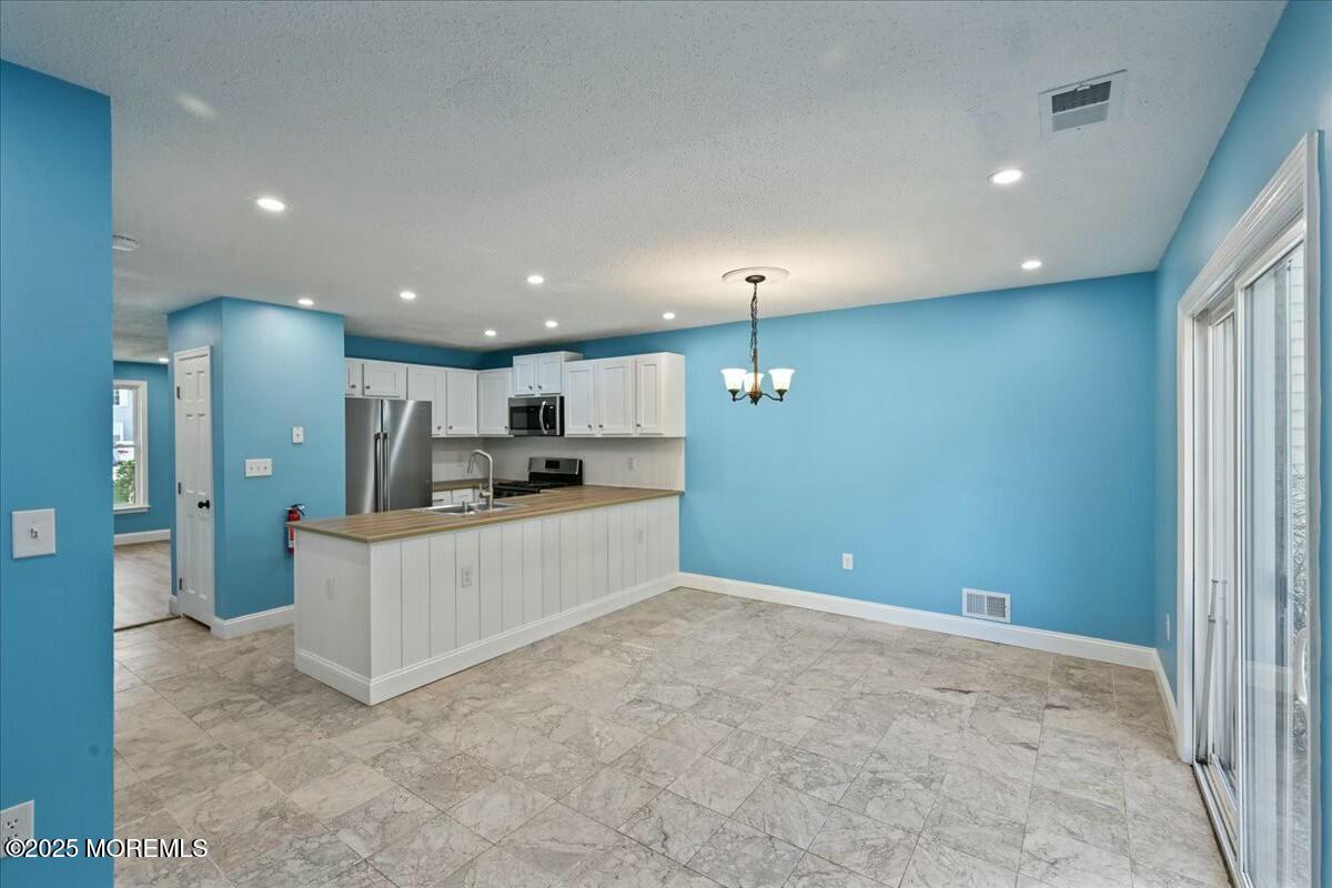 1333 Paris Court