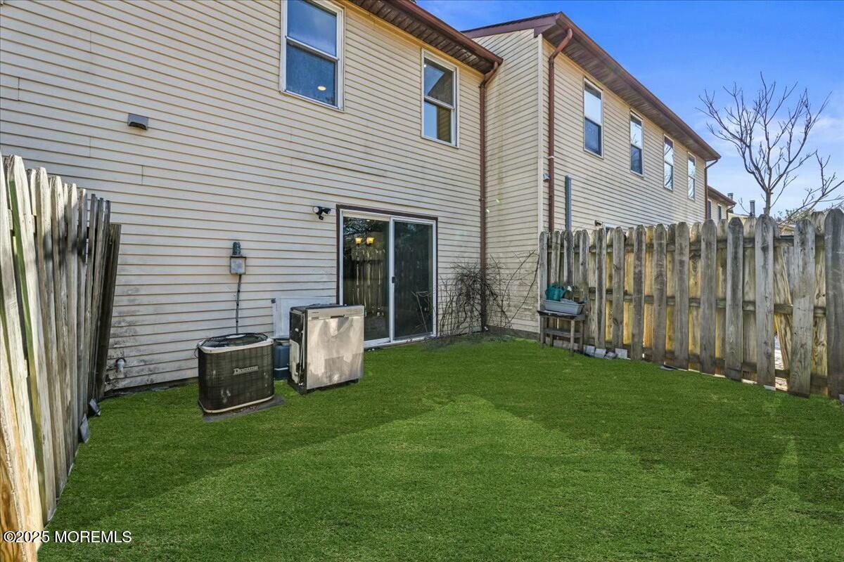 1333 Paris Court