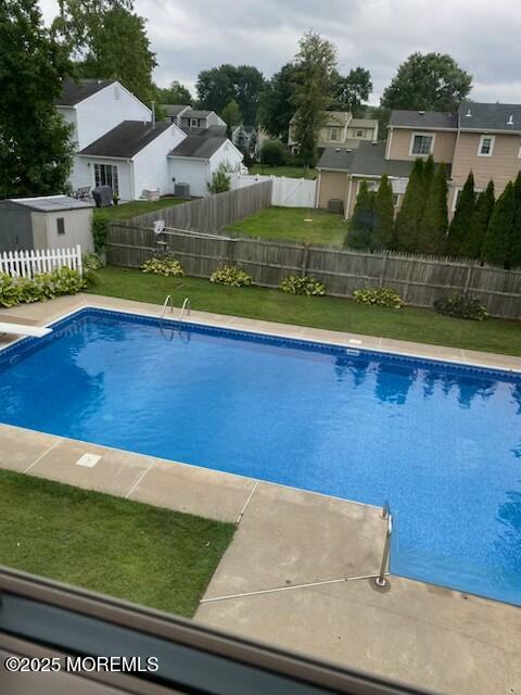 17 Garden Way