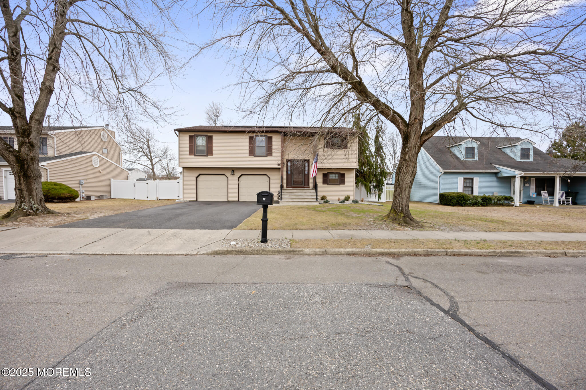 17 Garden Way