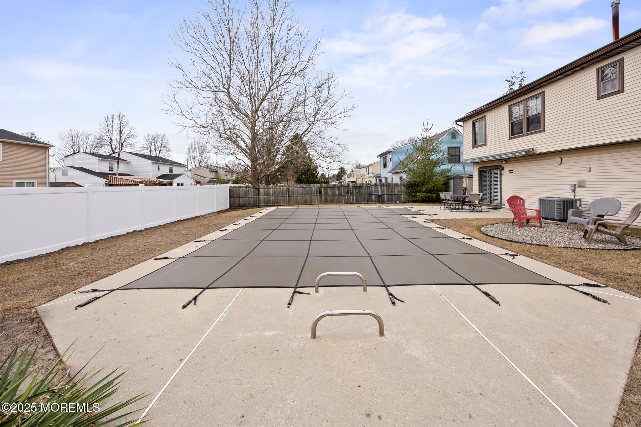17 Garden Way
