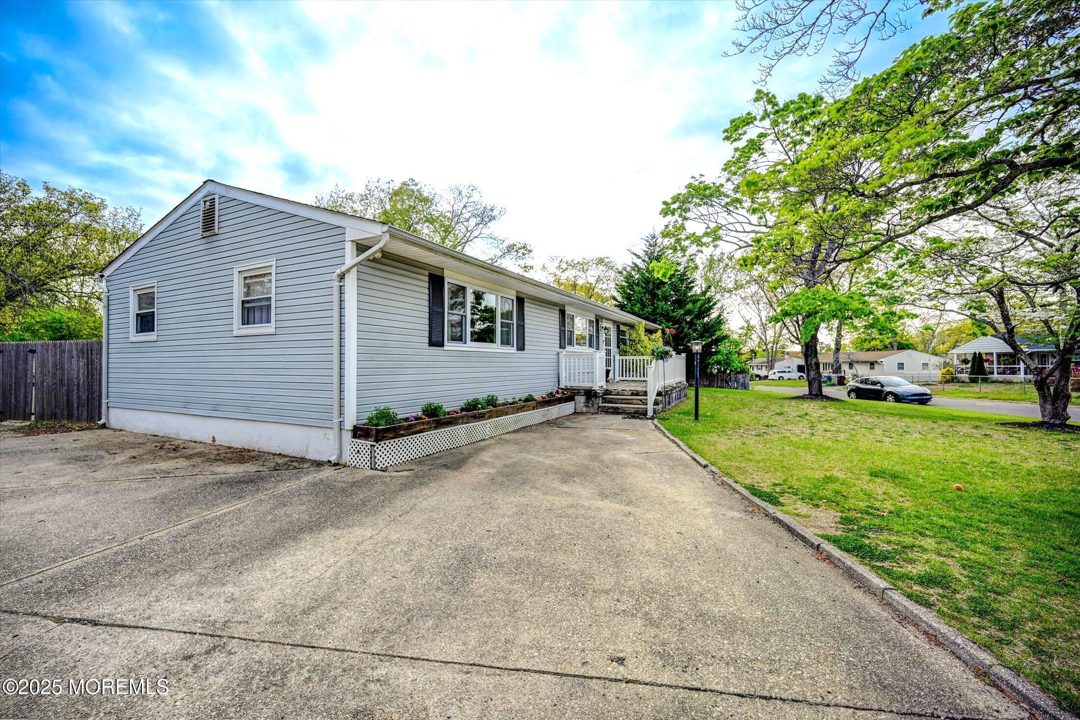 20 Sylvan Lake Boulevard
