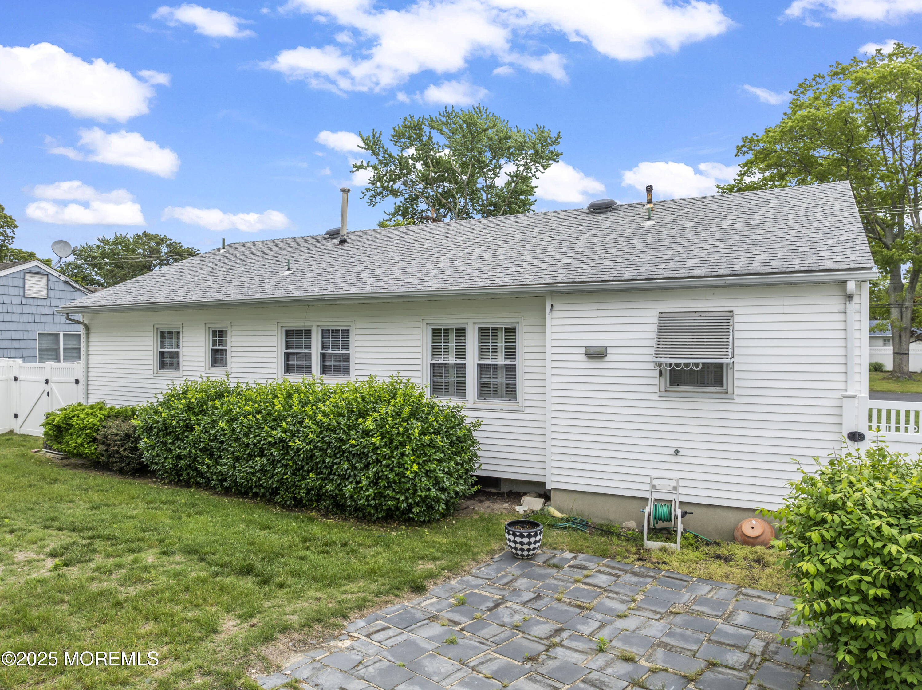 605 Oak Terrace