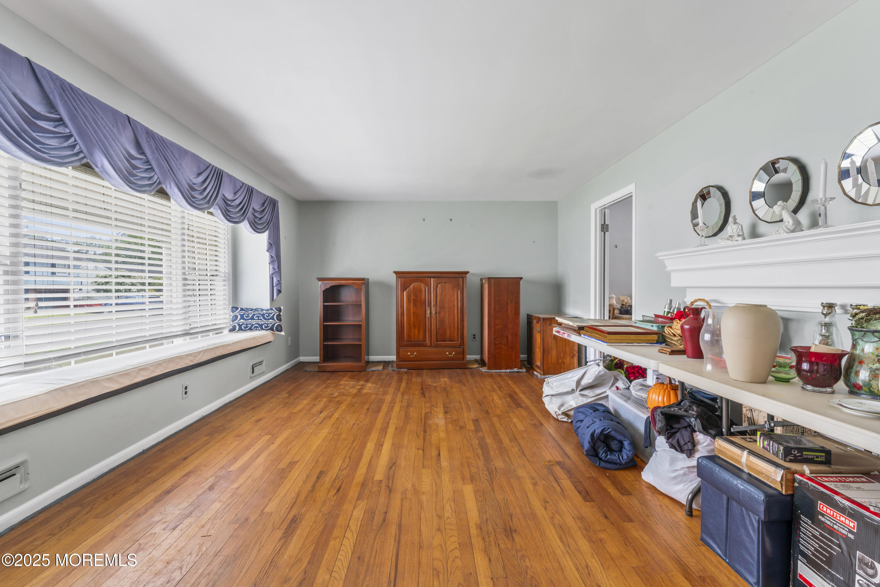 605 Oak Terrace