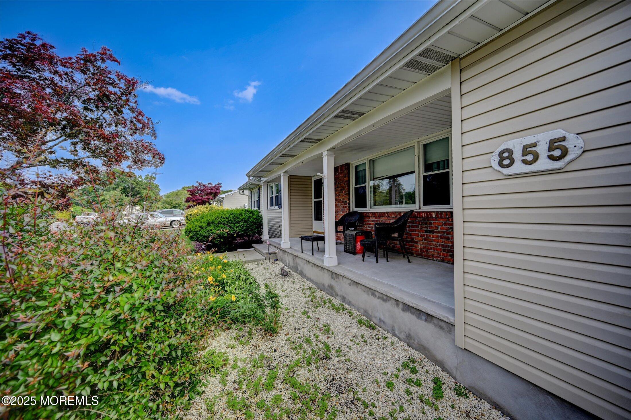 855 Derry Drive