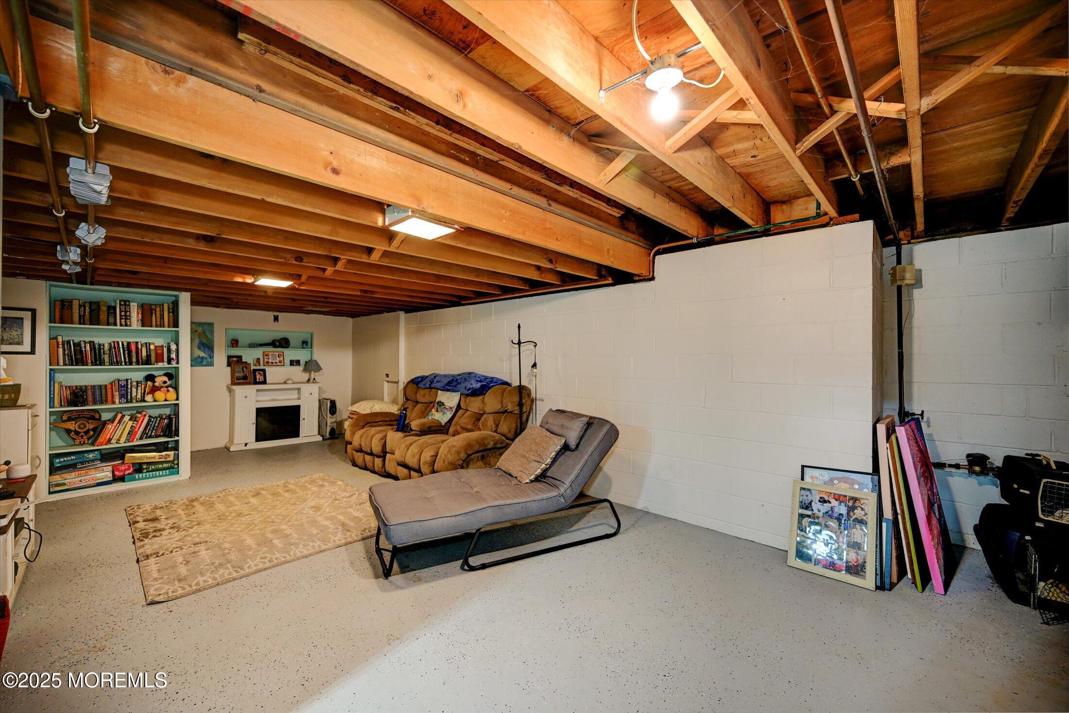 855 Derry Drive