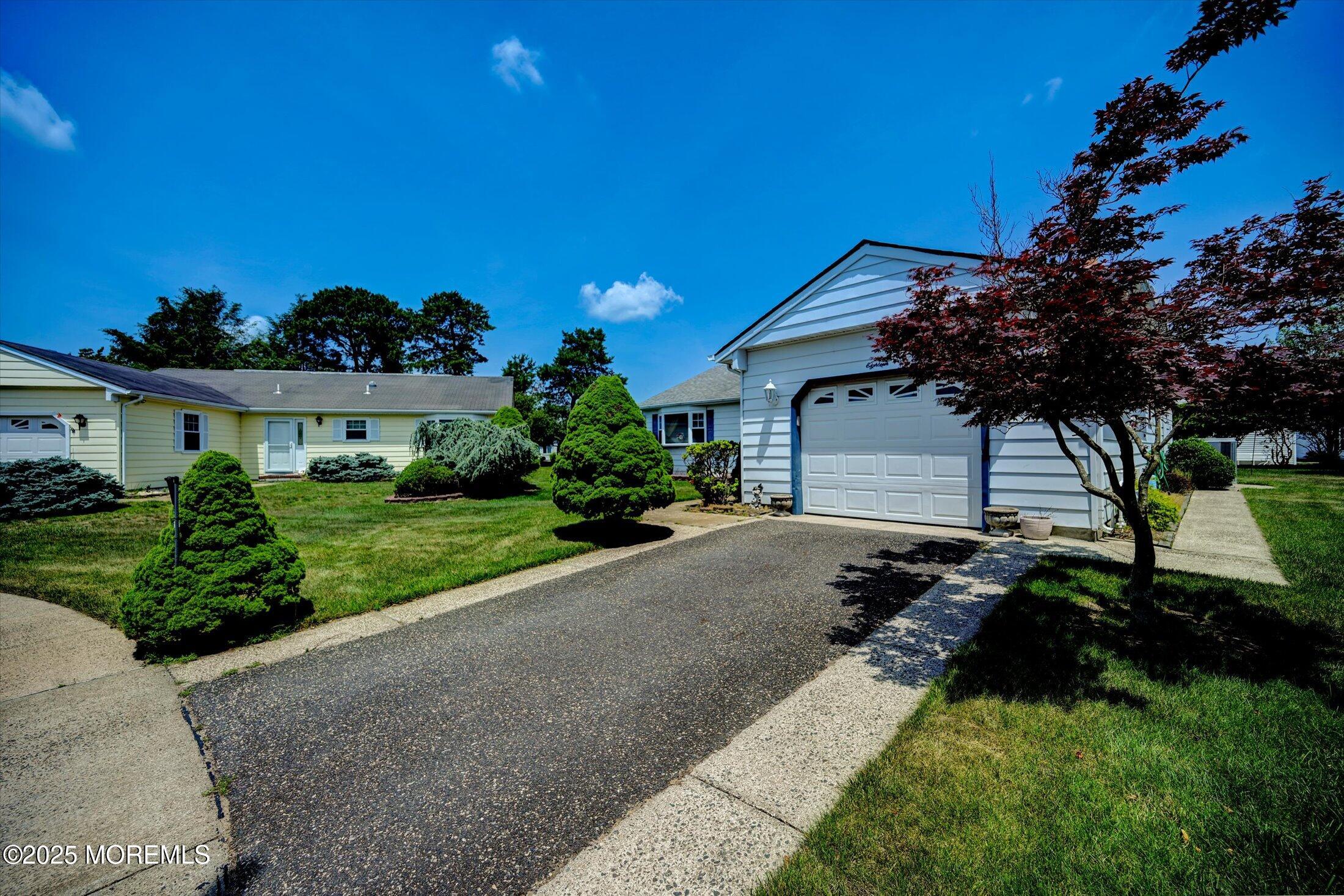 18 Leighton Court