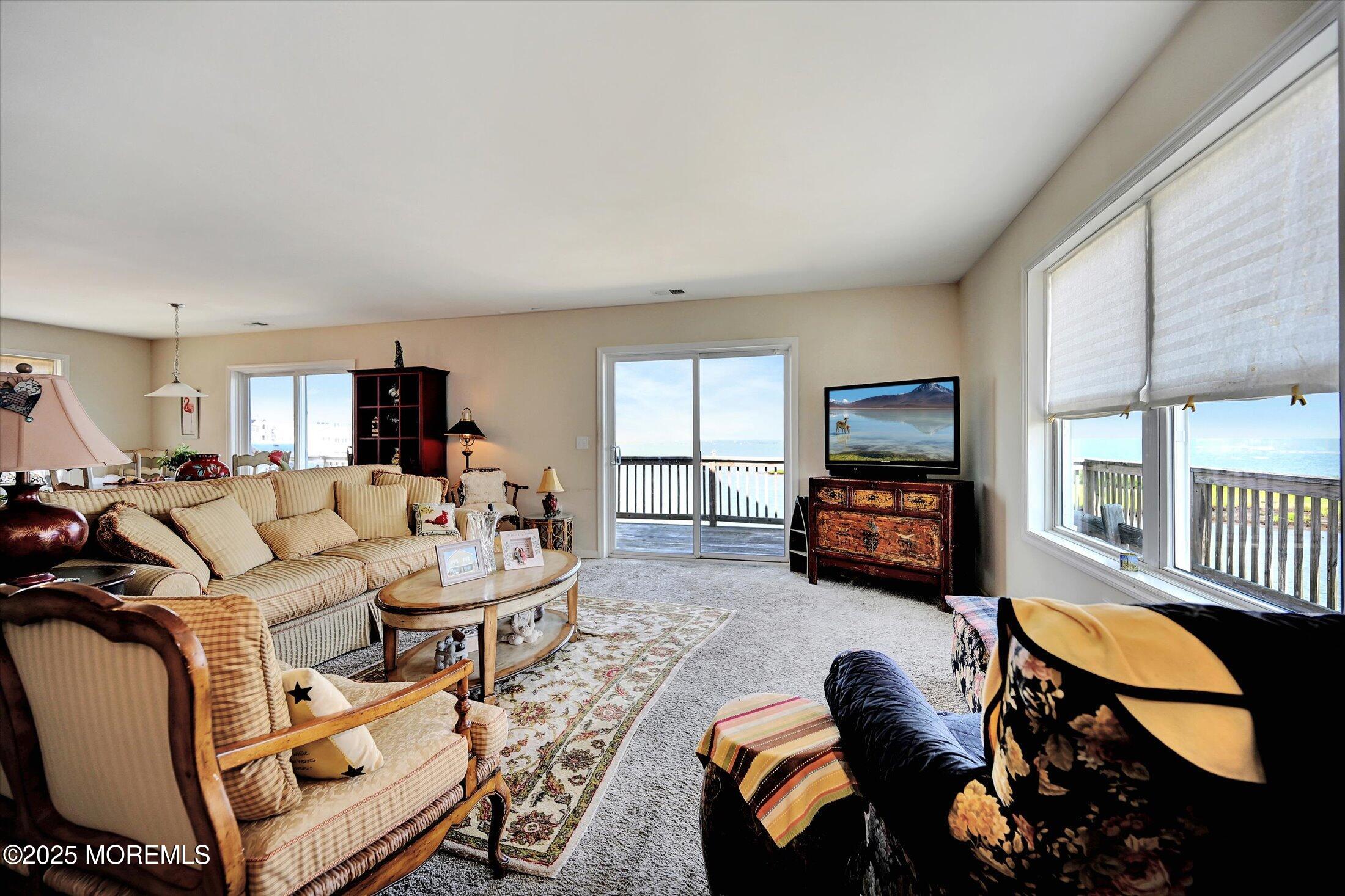 163 Flamingo Road