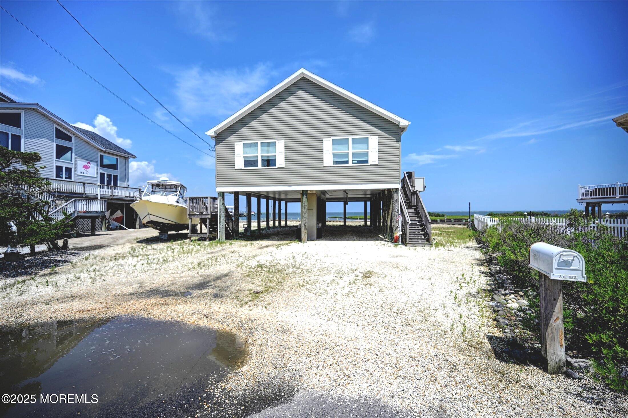 163 Flamingo Road