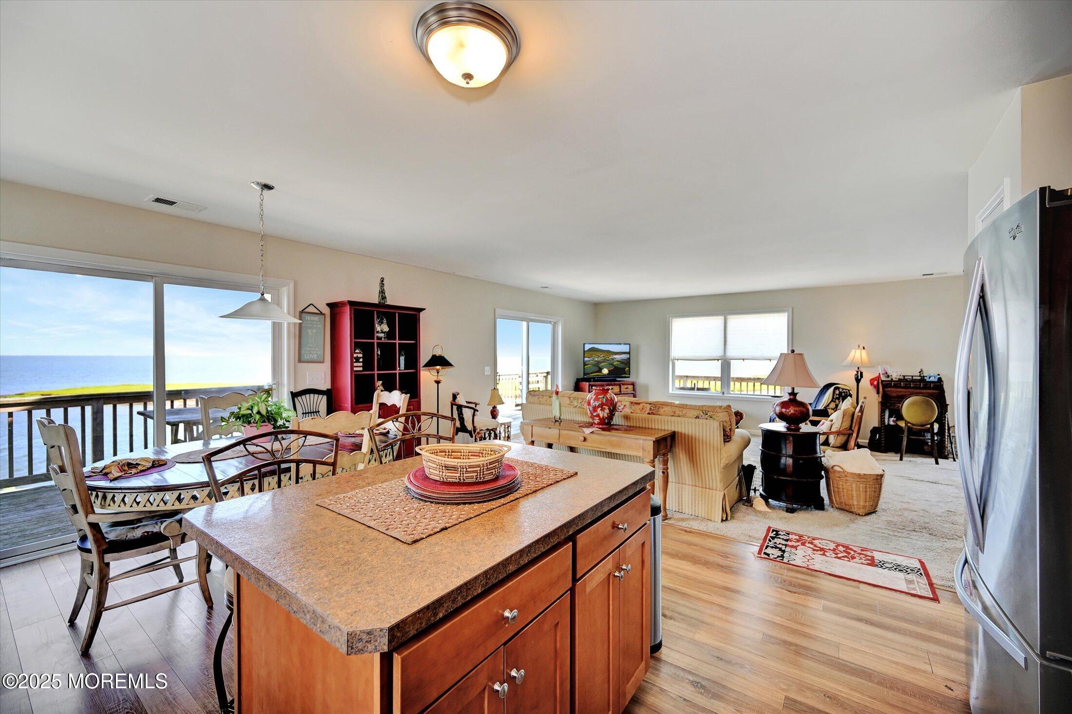 163 Flamingo Road