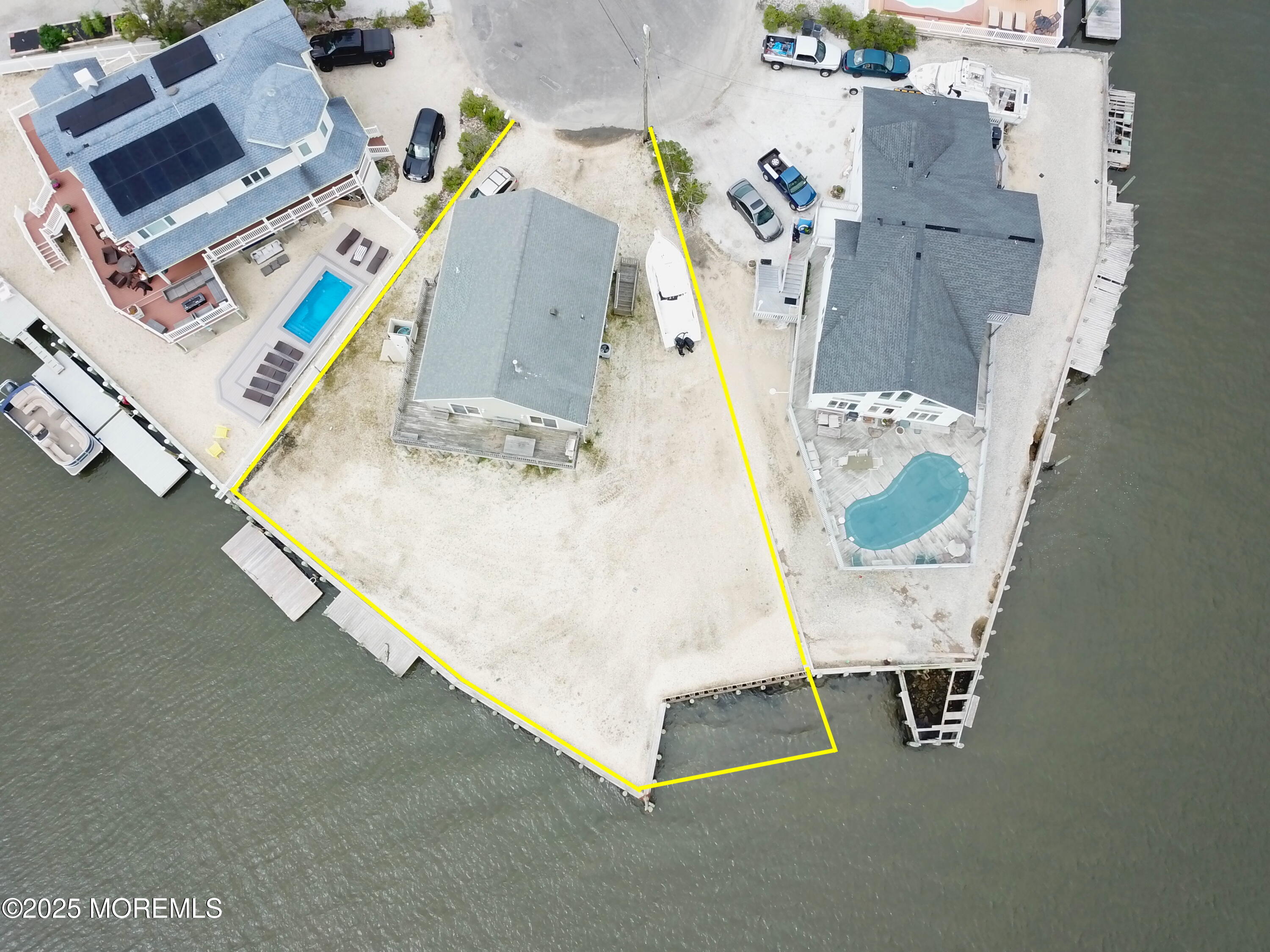 163 Flamingo Road