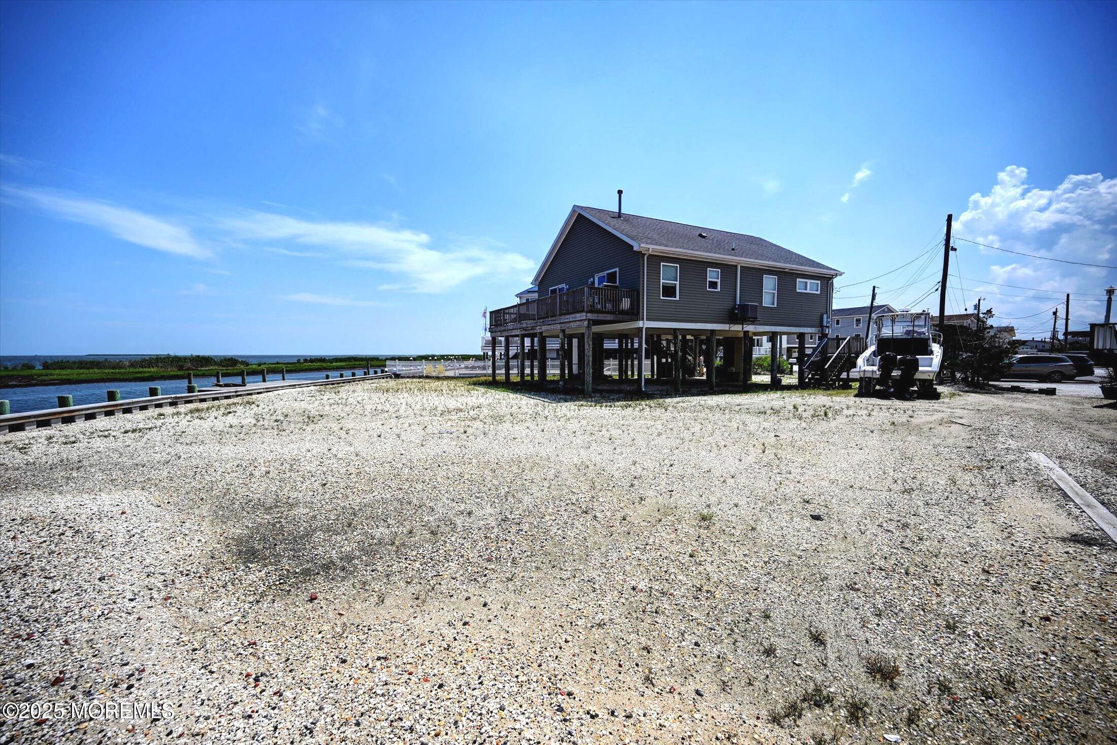 163 Flamingo Road