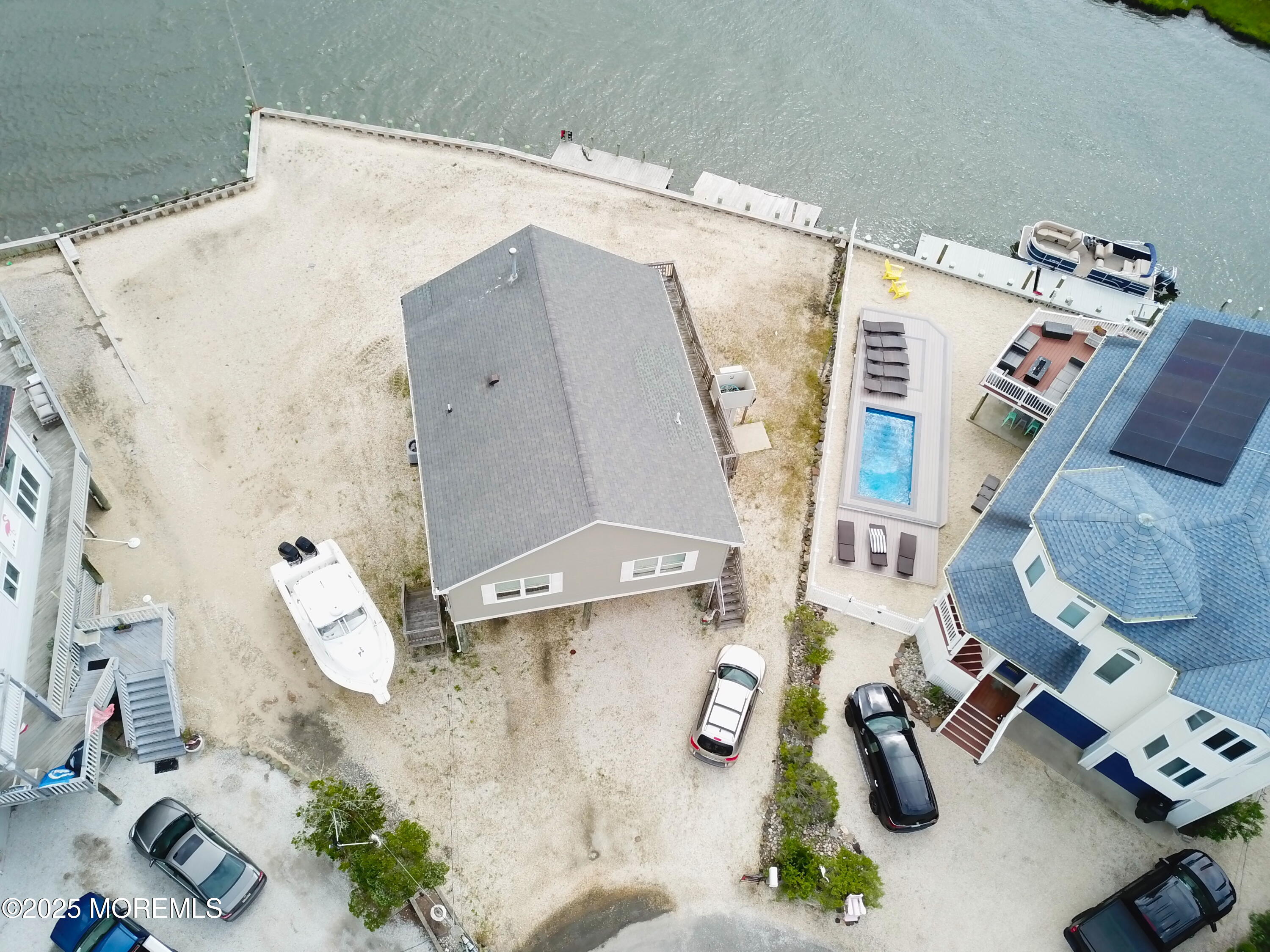 163 Flamingo Road
