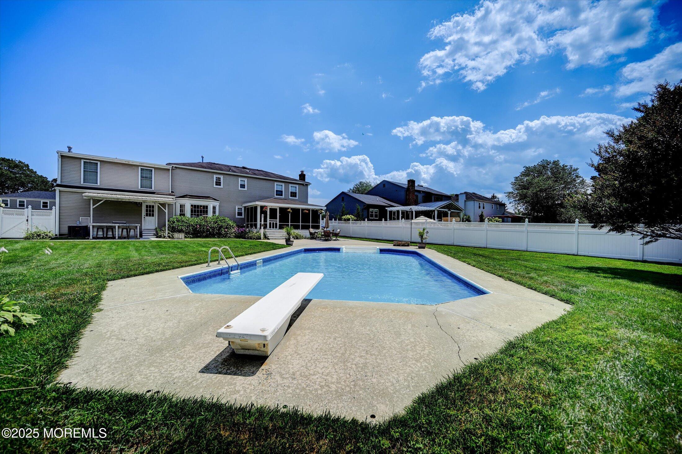 1016 Sheila Drive
