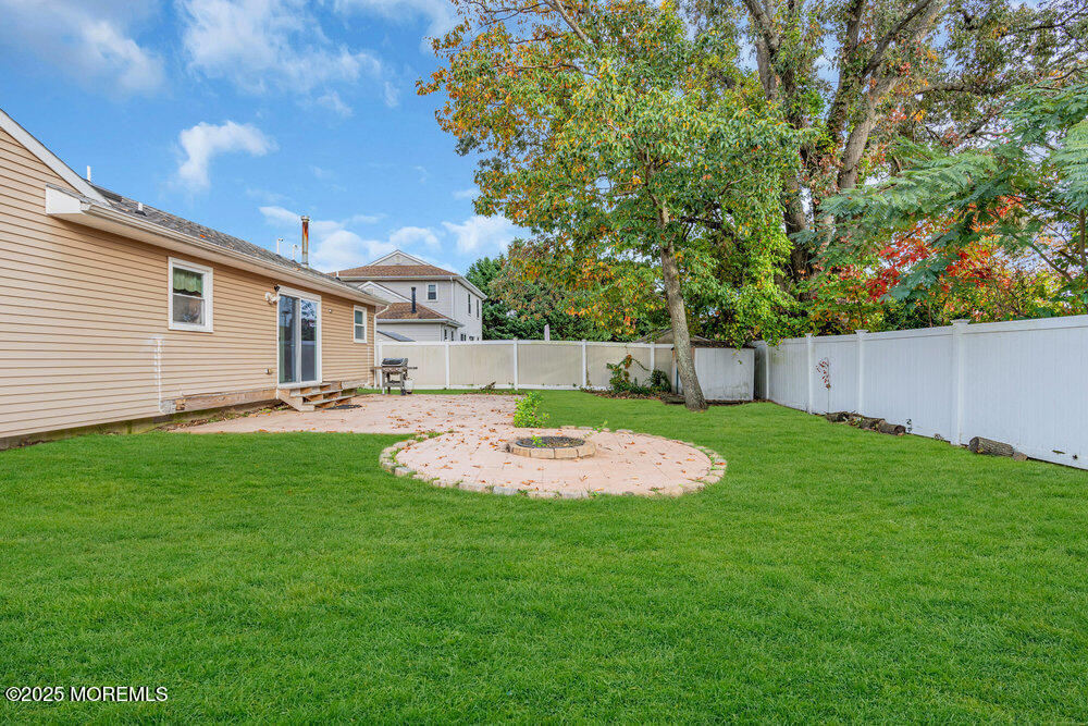 1309 Bay Avenue