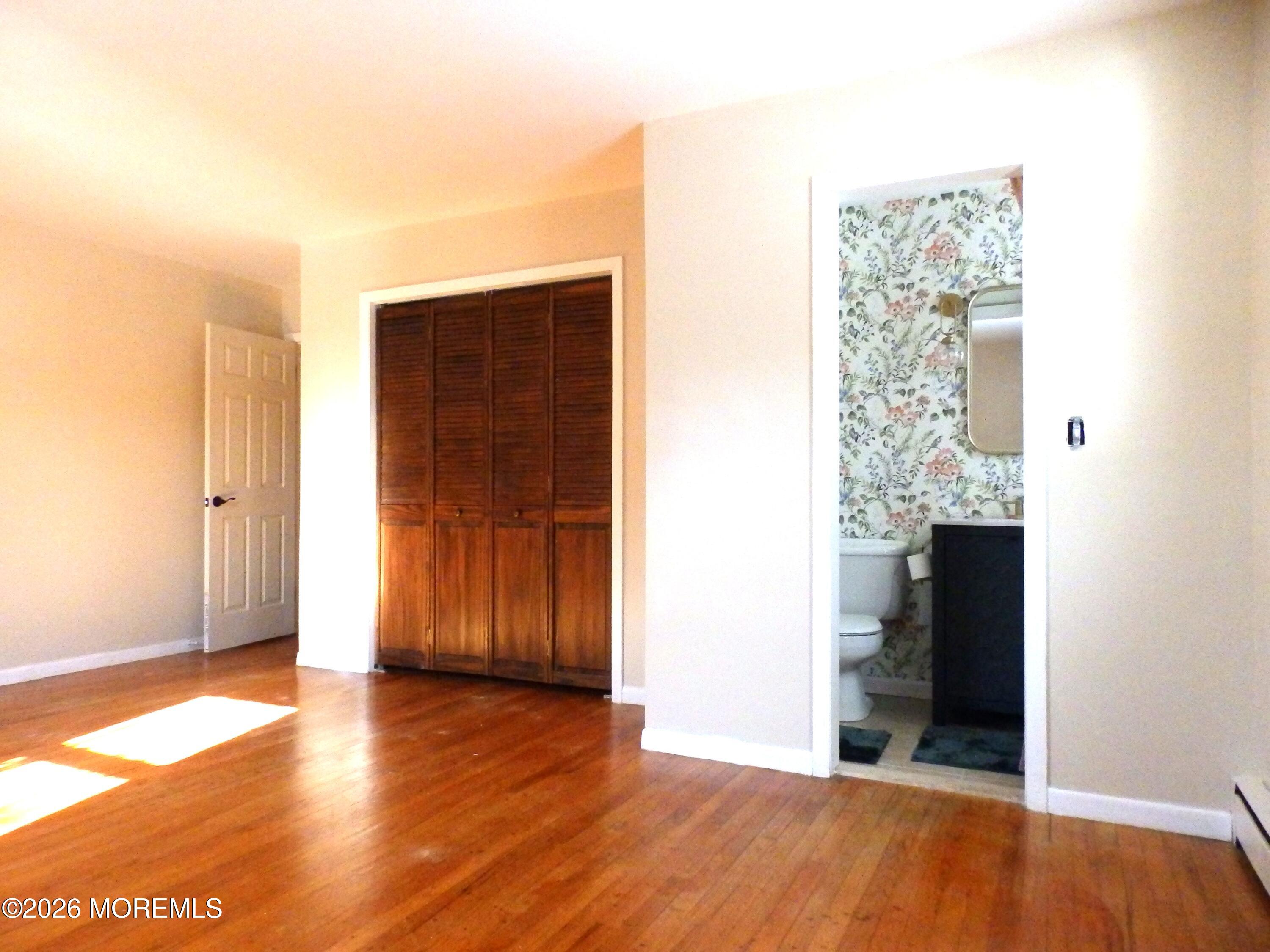 543 Hollywood Avenue