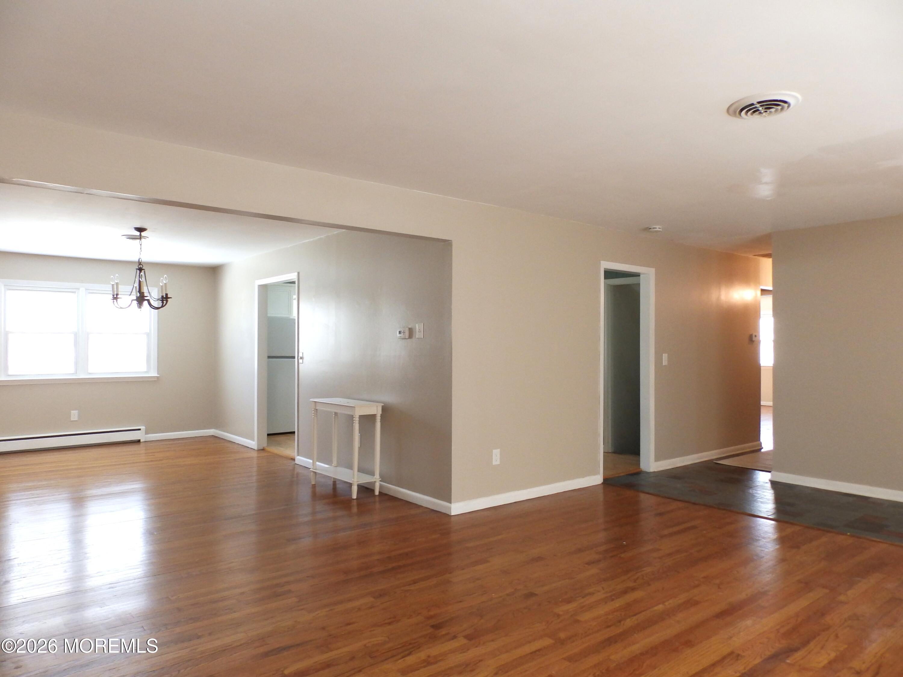 543 Hollywood Avenue