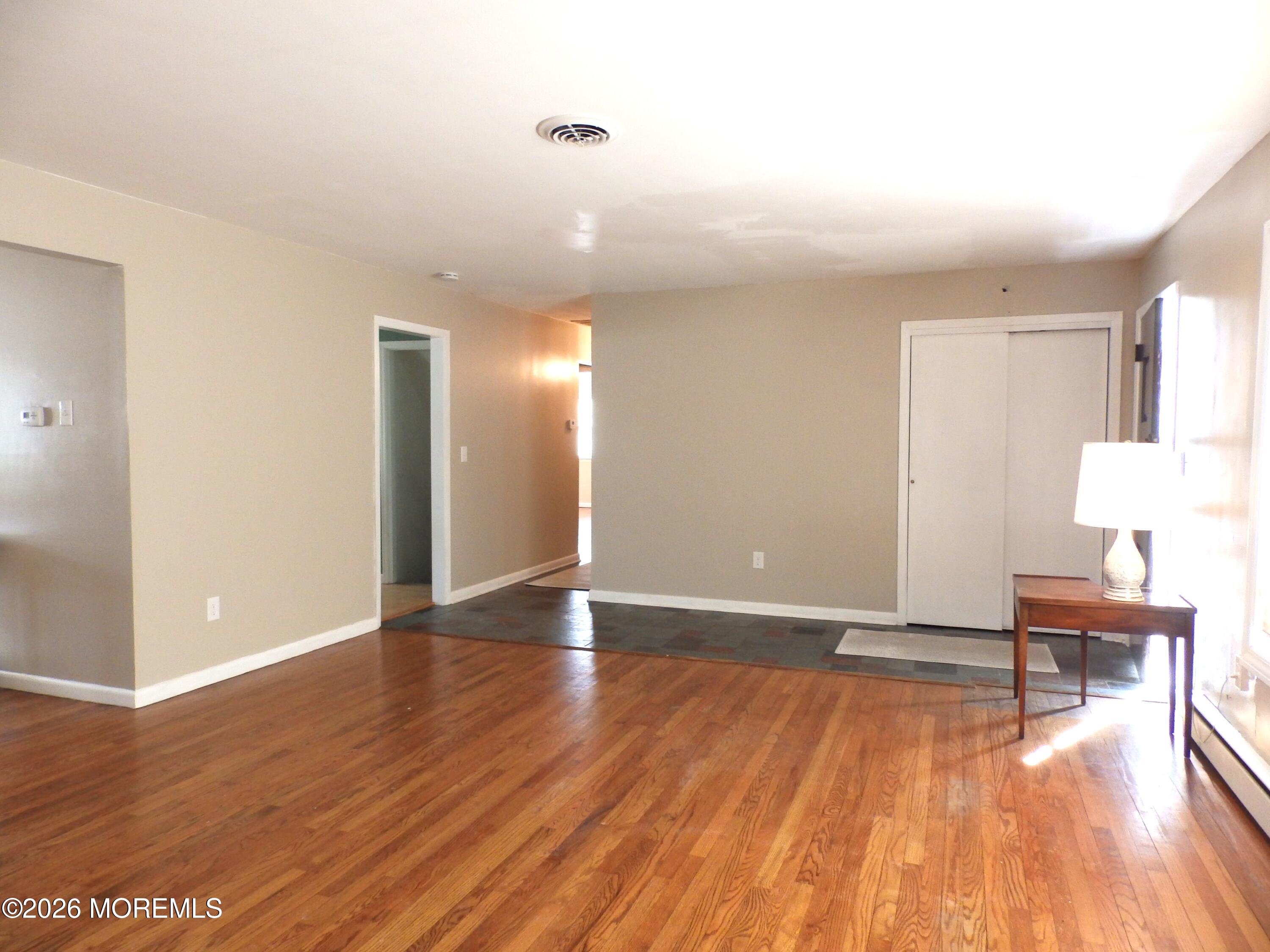 543 Hollywood Avenue