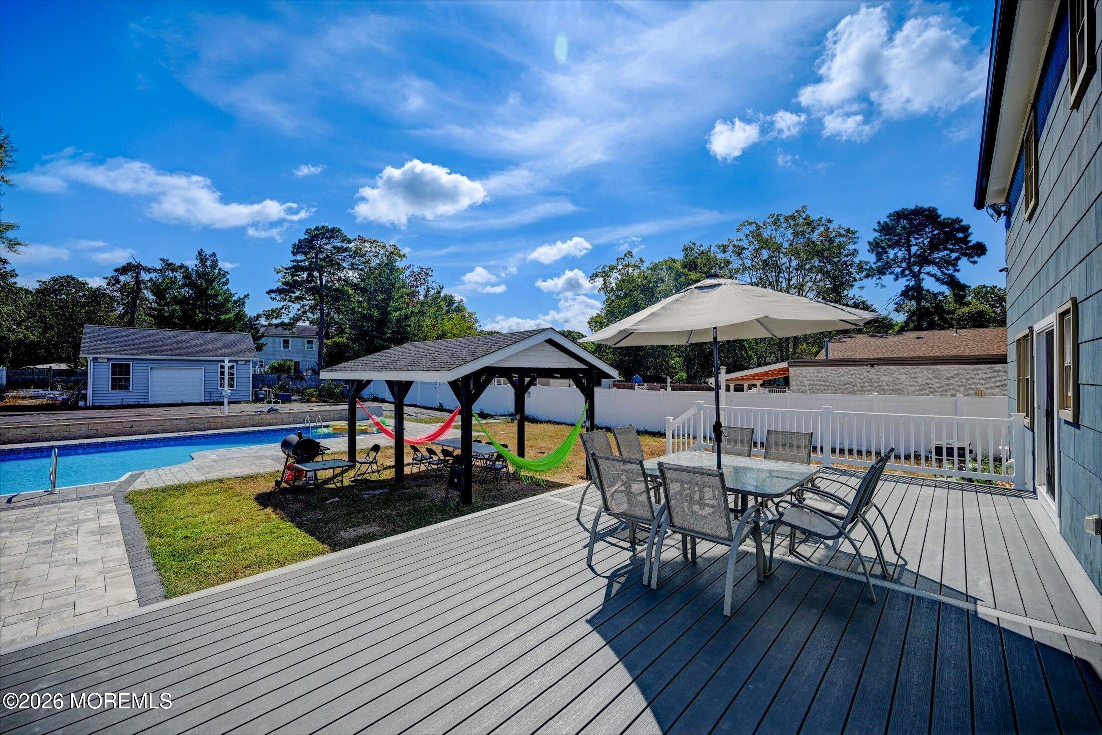 815 Gilmores Island Road