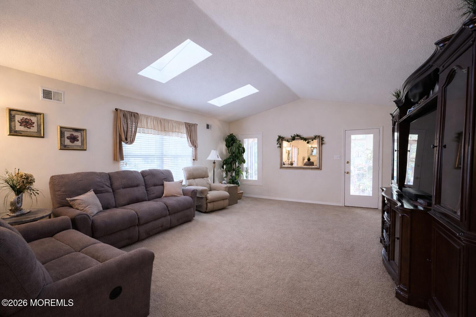 2187 Agincourt Road