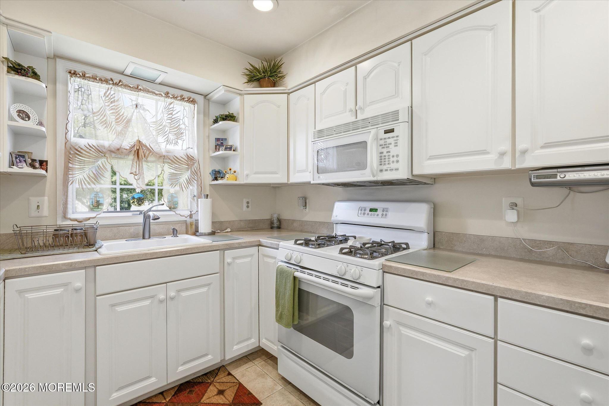 2187 Agincourt Road