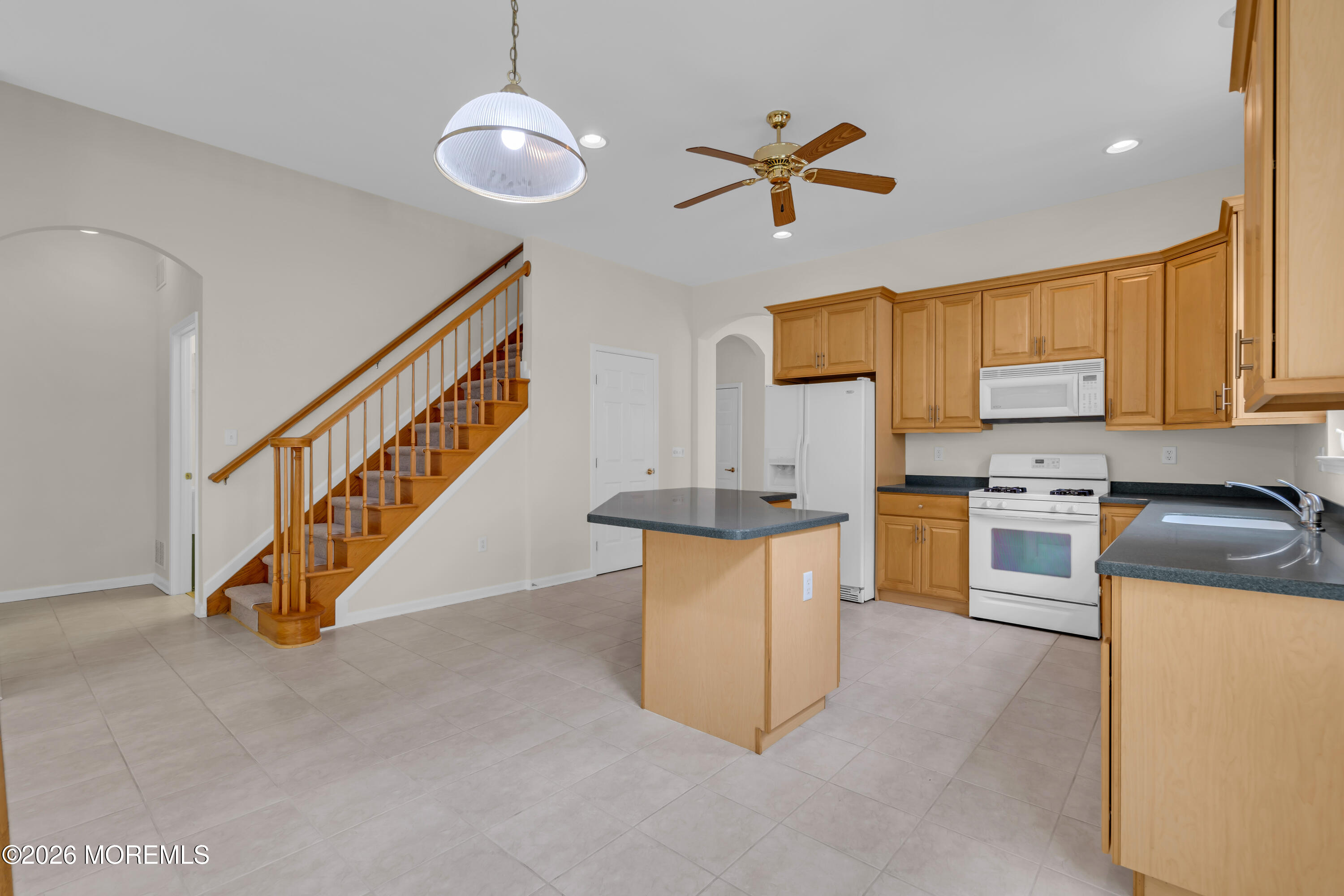 39 Plymouth Way