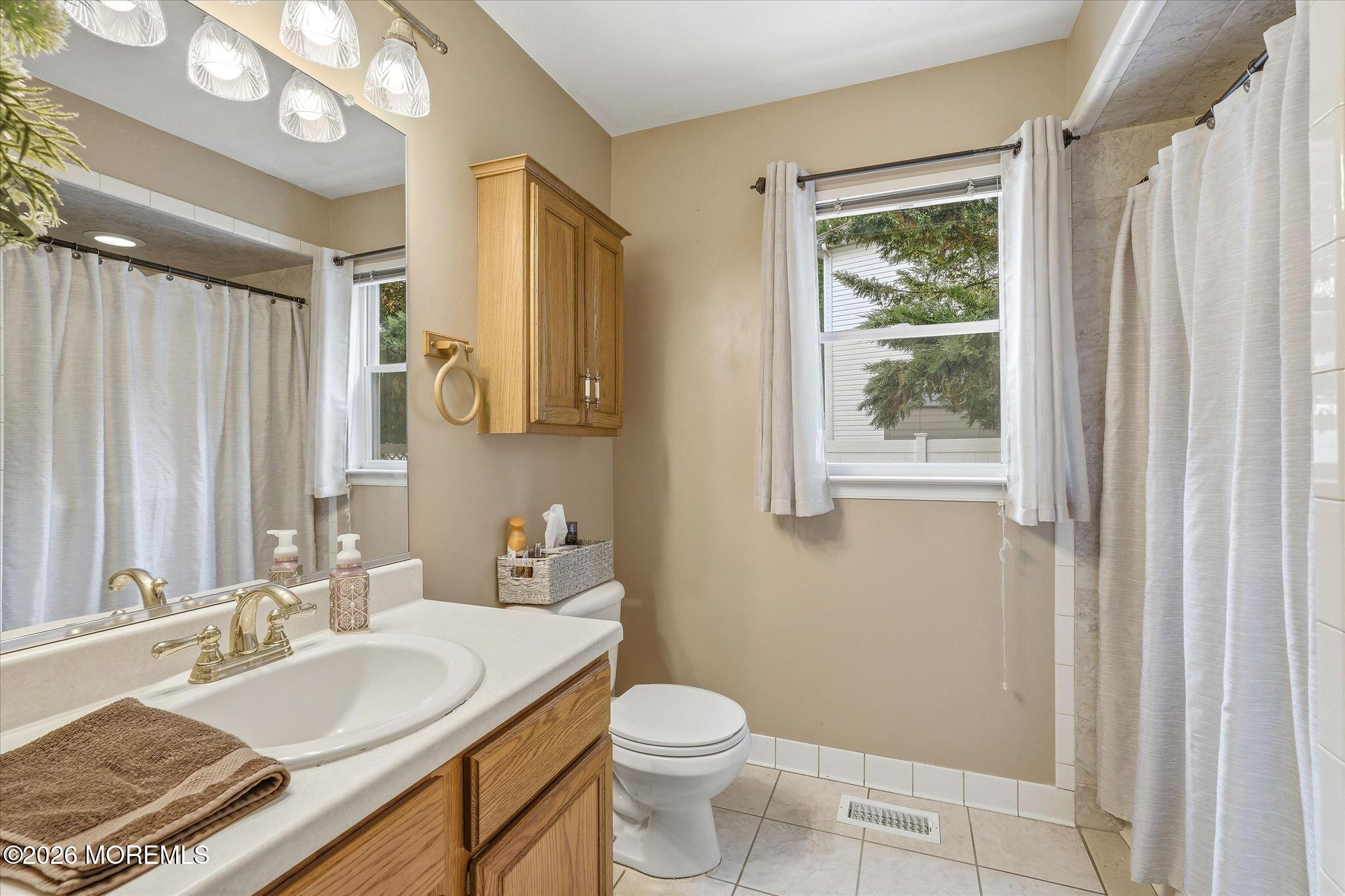 1117 S Maplecrest Court