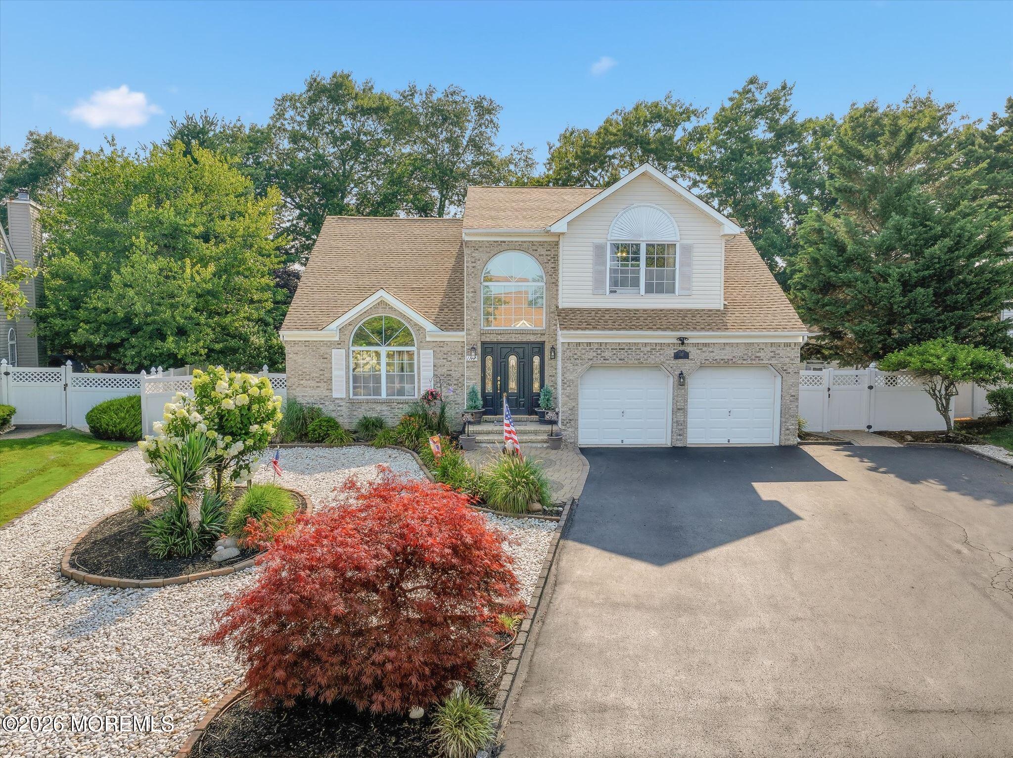 1117 S Maplecrest Court