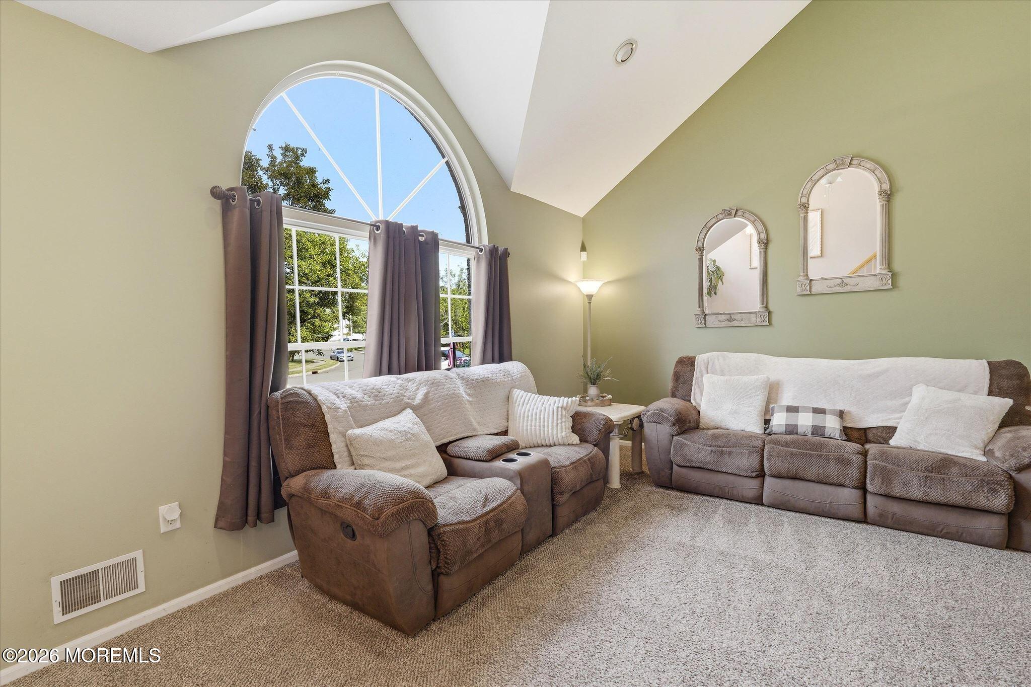 1117 S Maplecrest Court