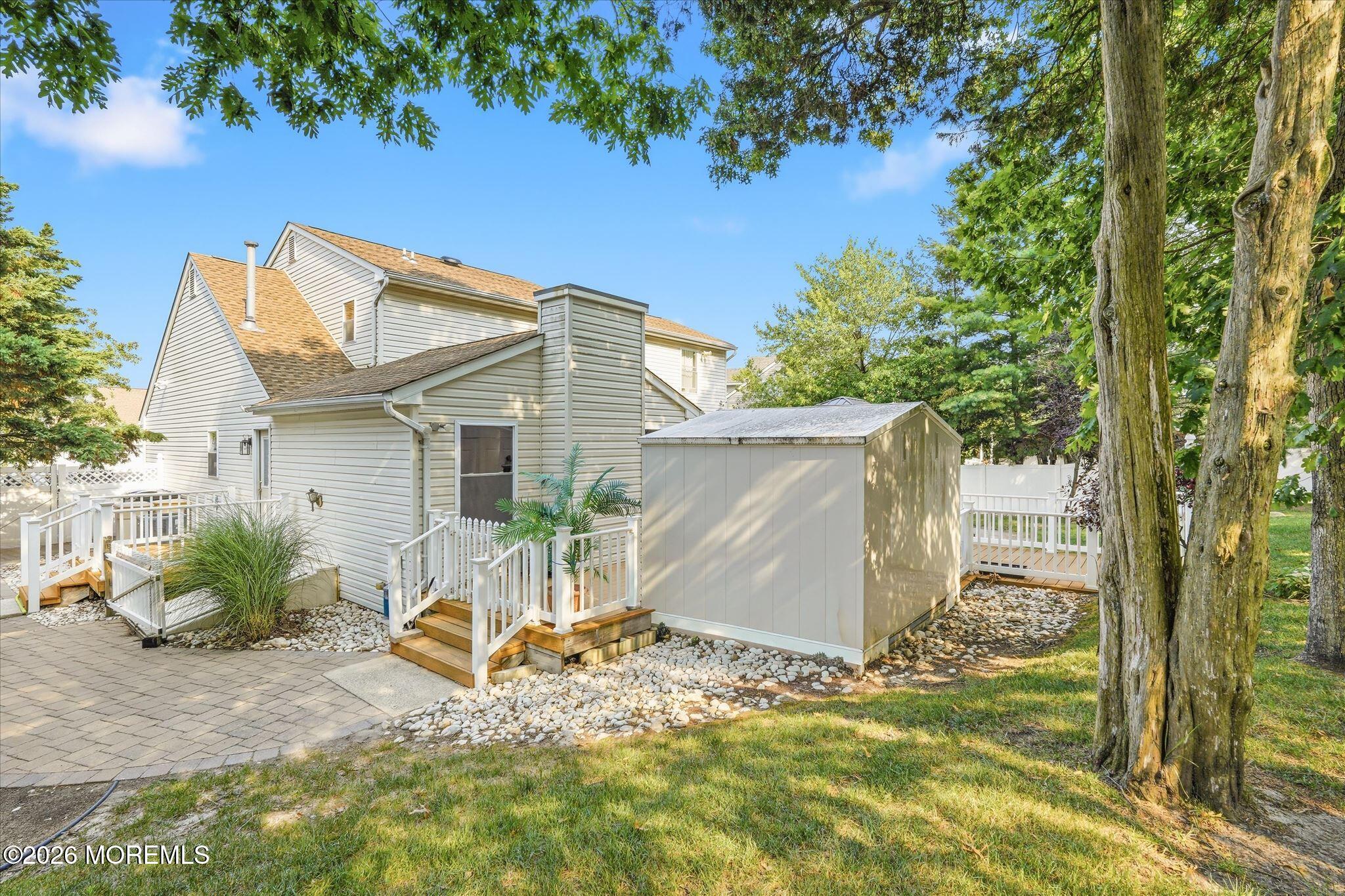 1117 S Maplecrest Court