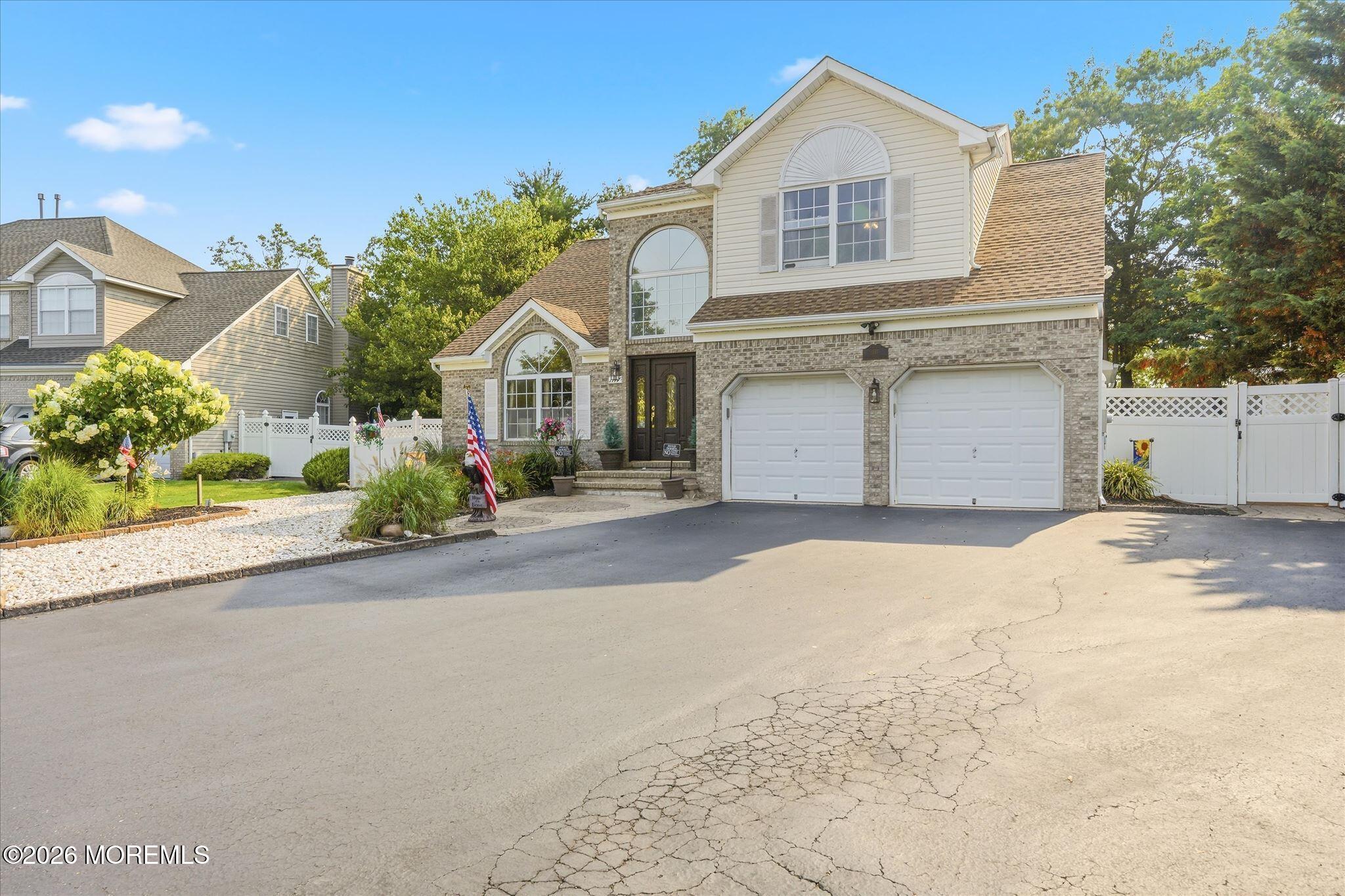 1117 S Maplecrest Court