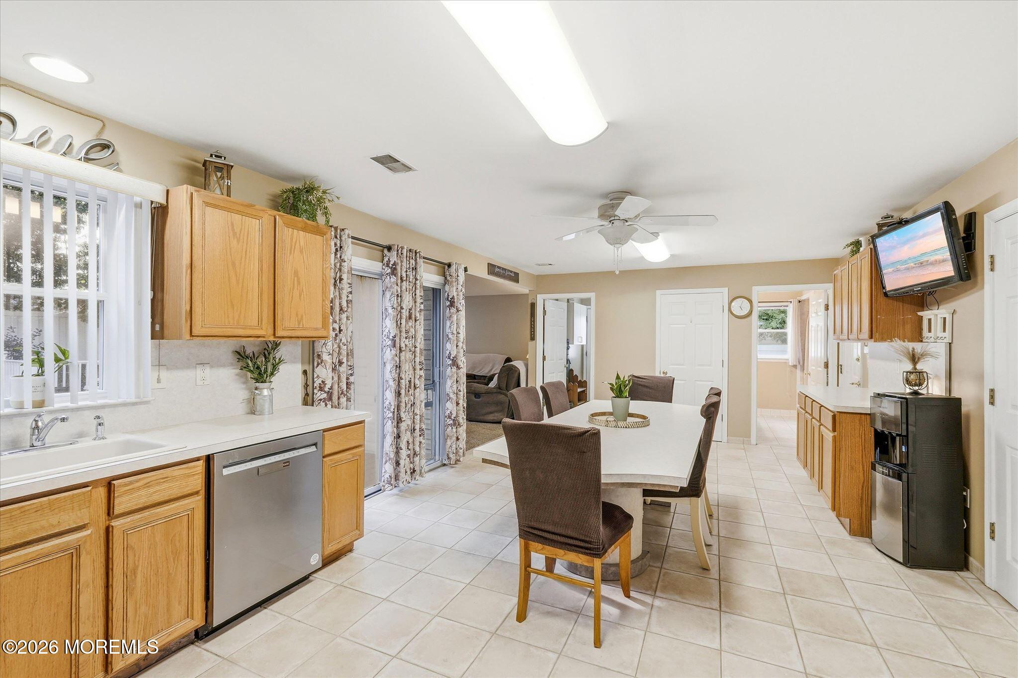 1117 S Maplecrest Court