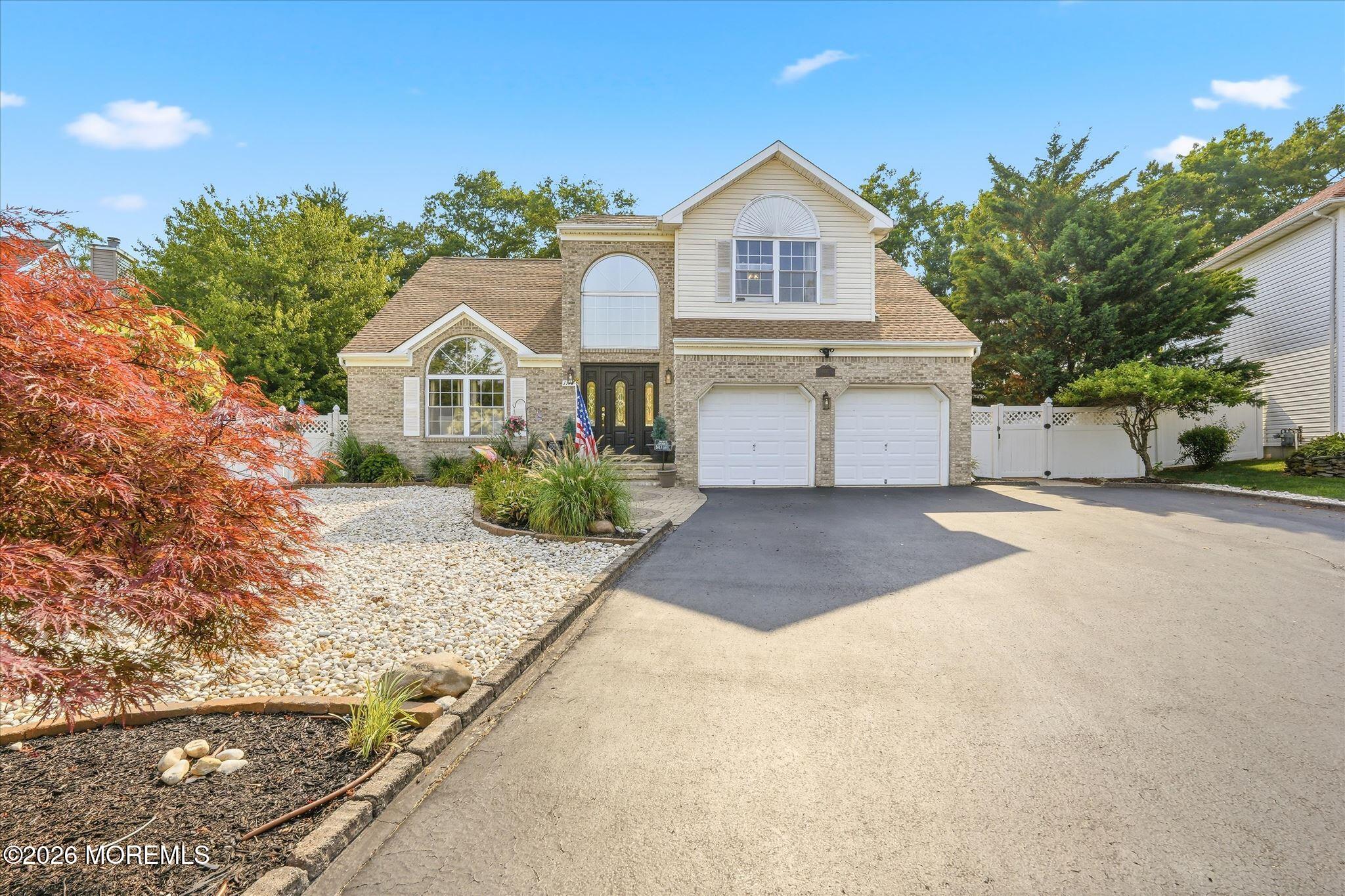 1117 S Maplecrest Court