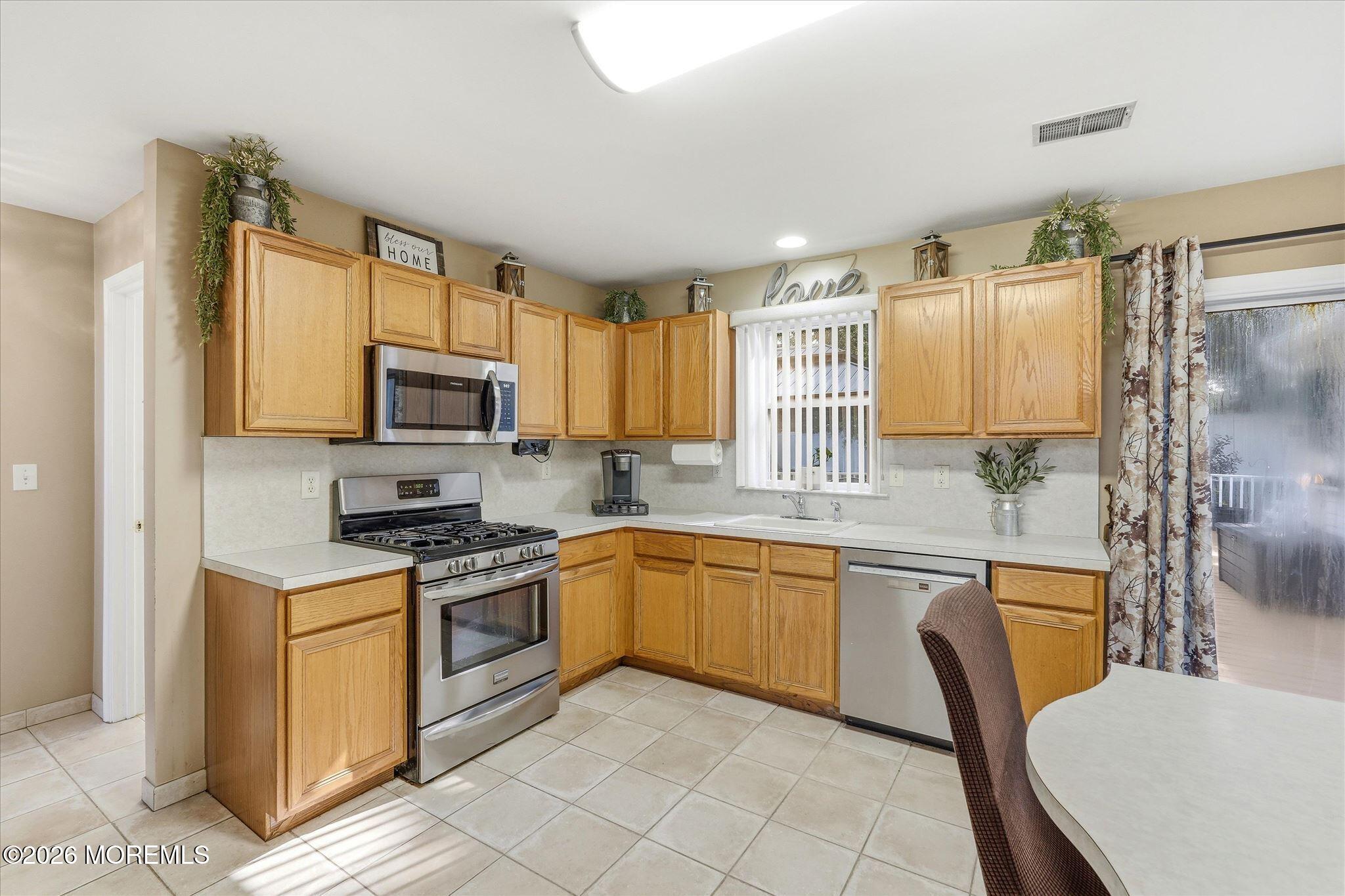 1117 S Maplecrest Court