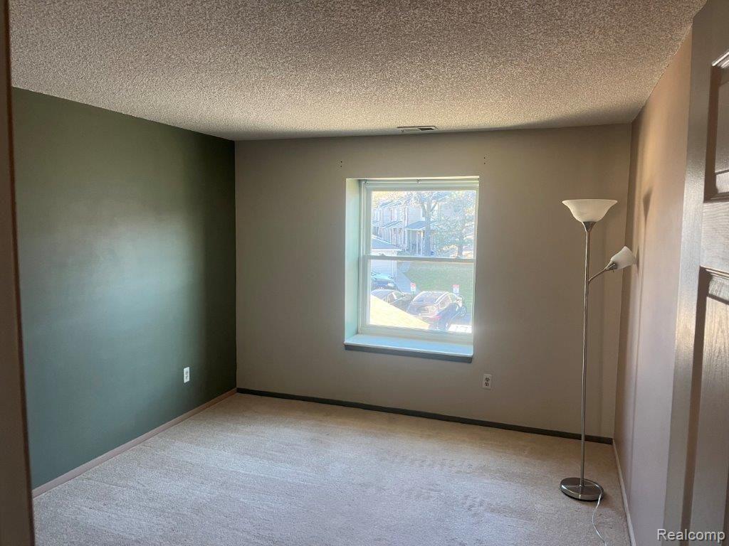 4962 OAK HILL Drive