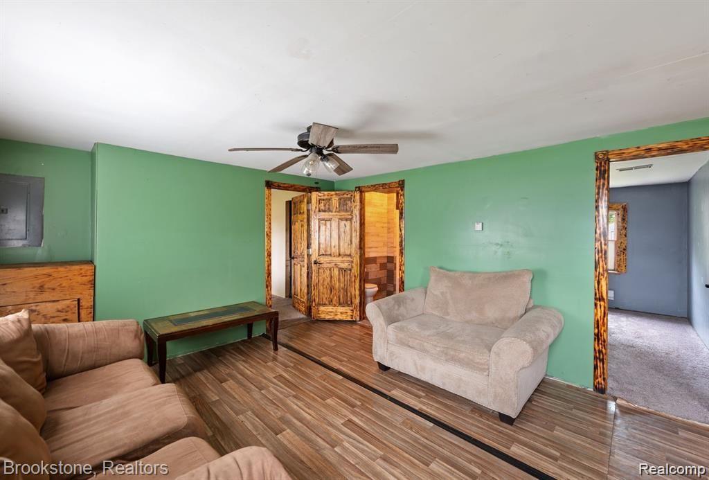 9034 BAY CITY FORESTVILLE Road