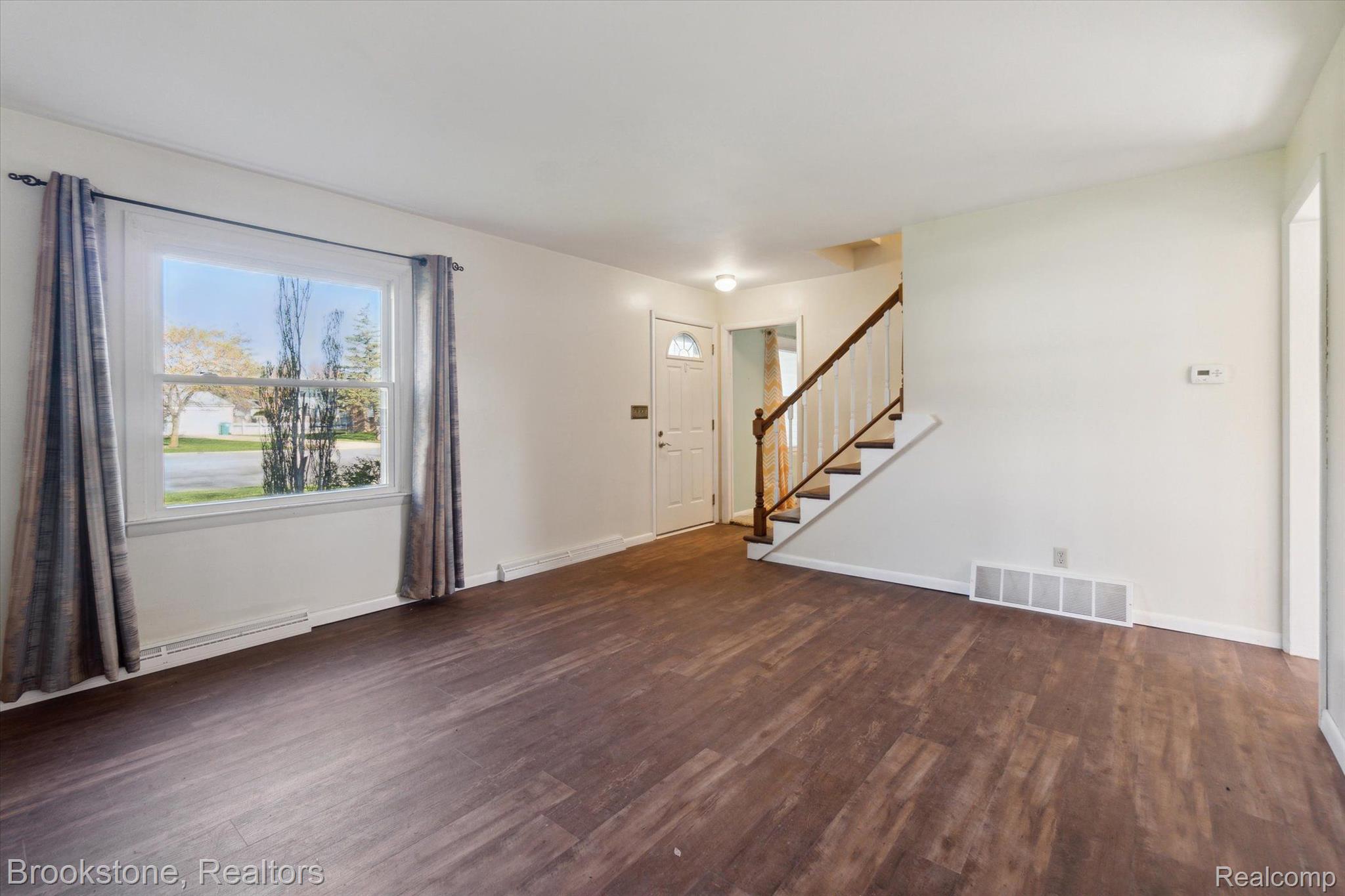 1304 WHITEHAVEN