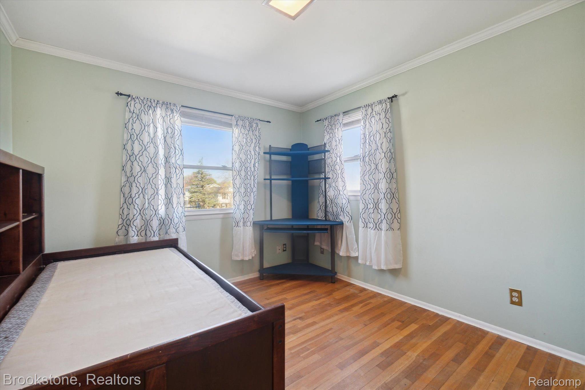 1304 WHITEHAVEN