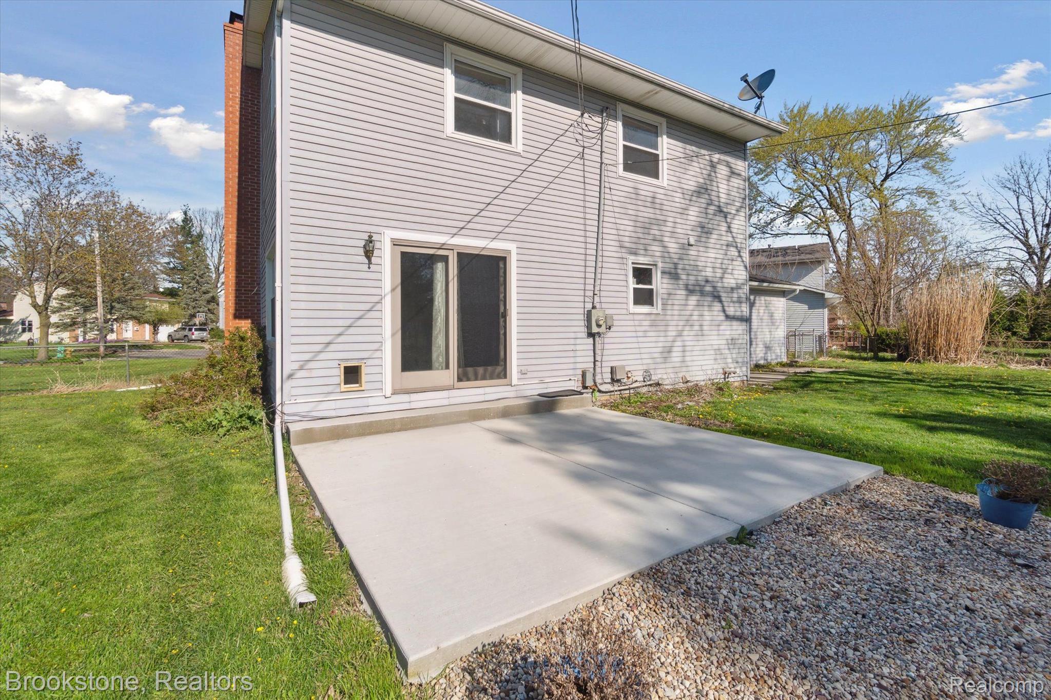 1304 WHITEHAVEN