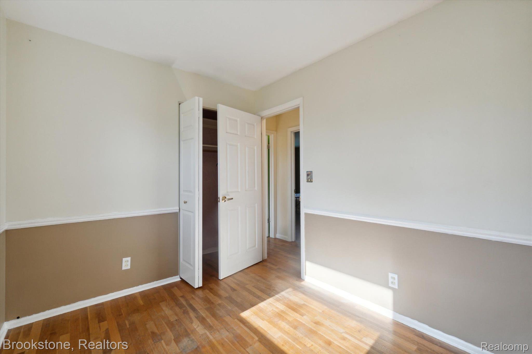 1304 WHITEHAVEN