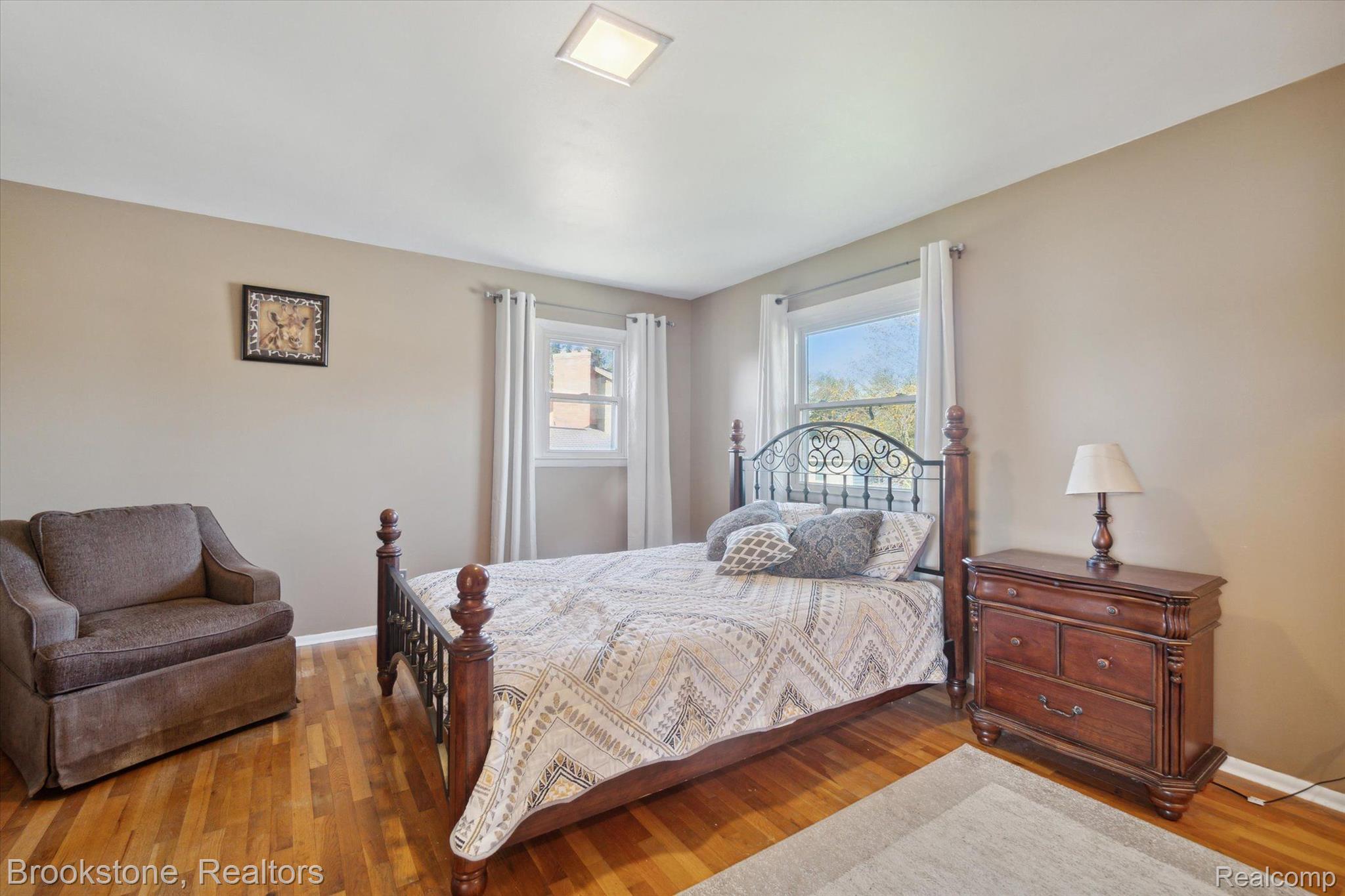 1304 WHITEHAVEN
