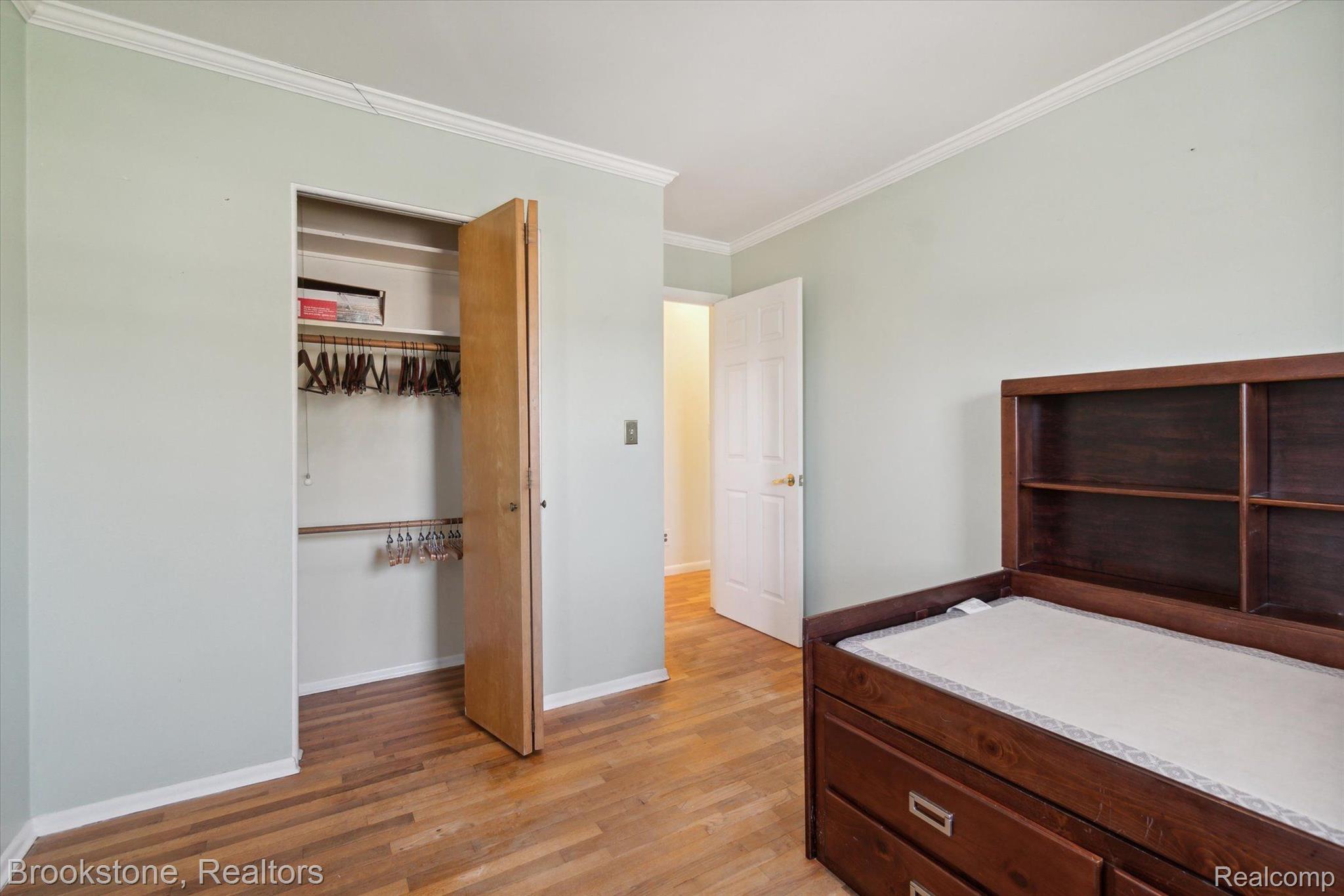 1304 WHITEHAVEN