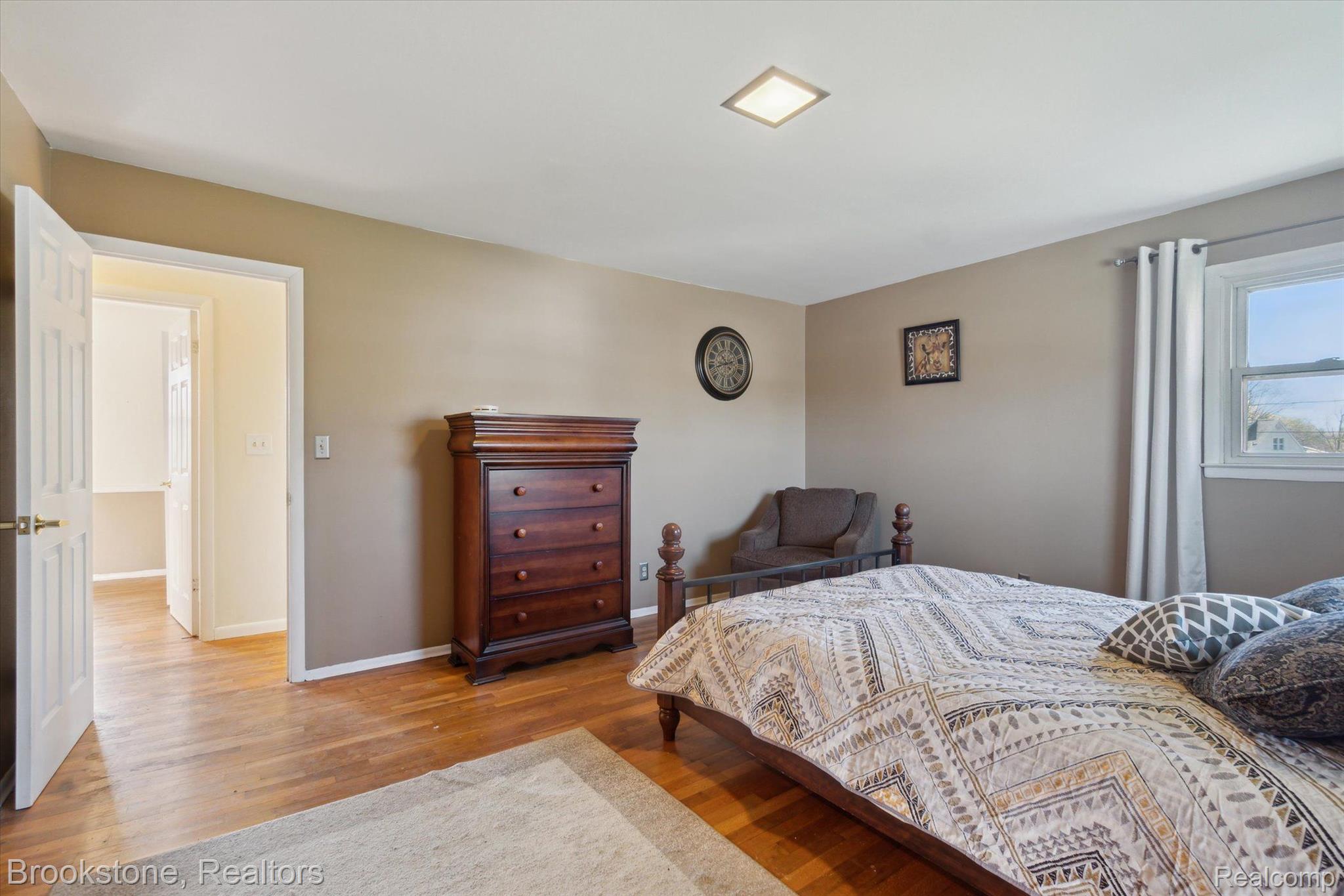 1304 WHITEHAVEN