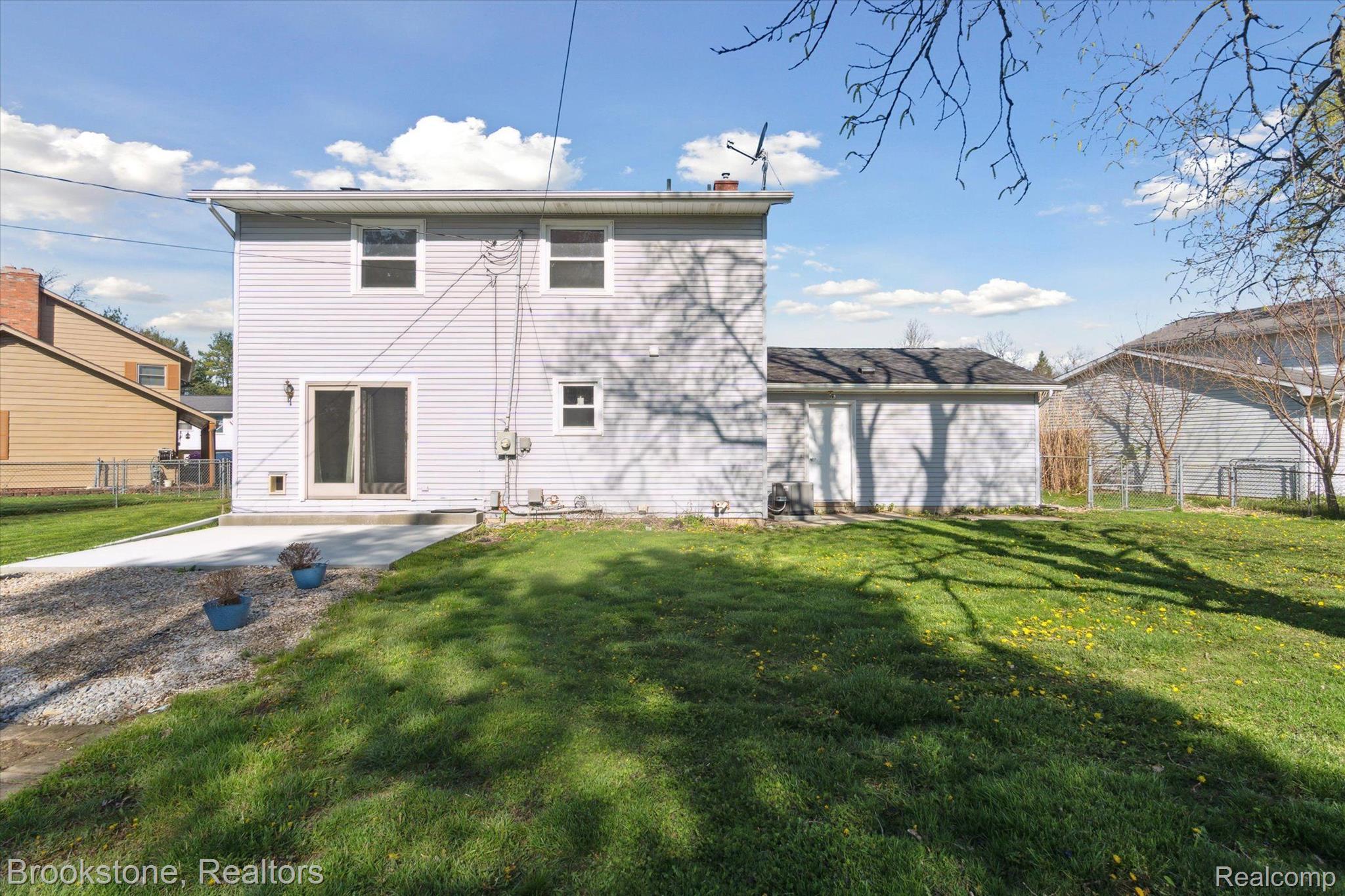 1304 WHITEHAVEN