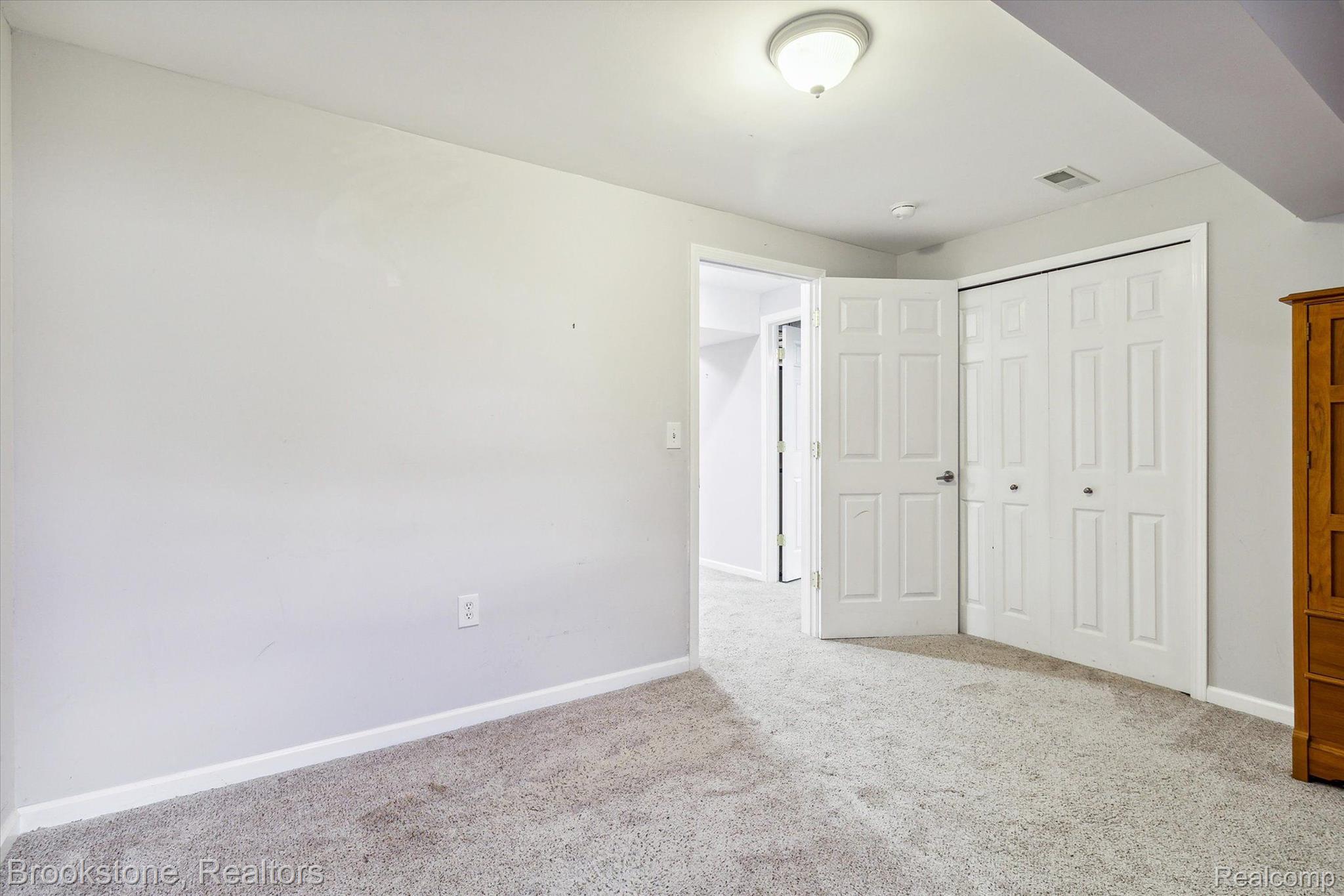 49422 BROOKLYN