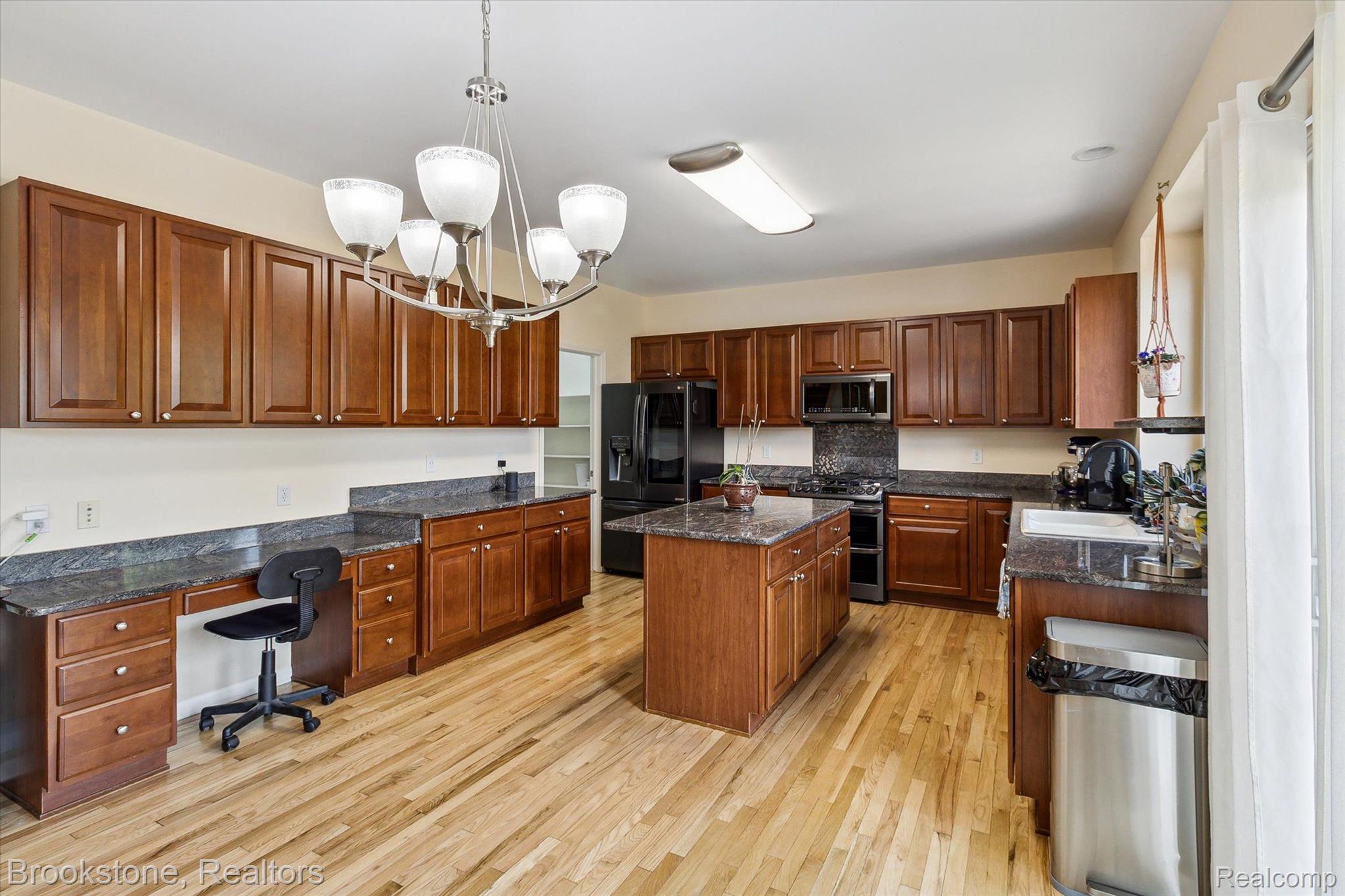 49422 BROOKLYN
