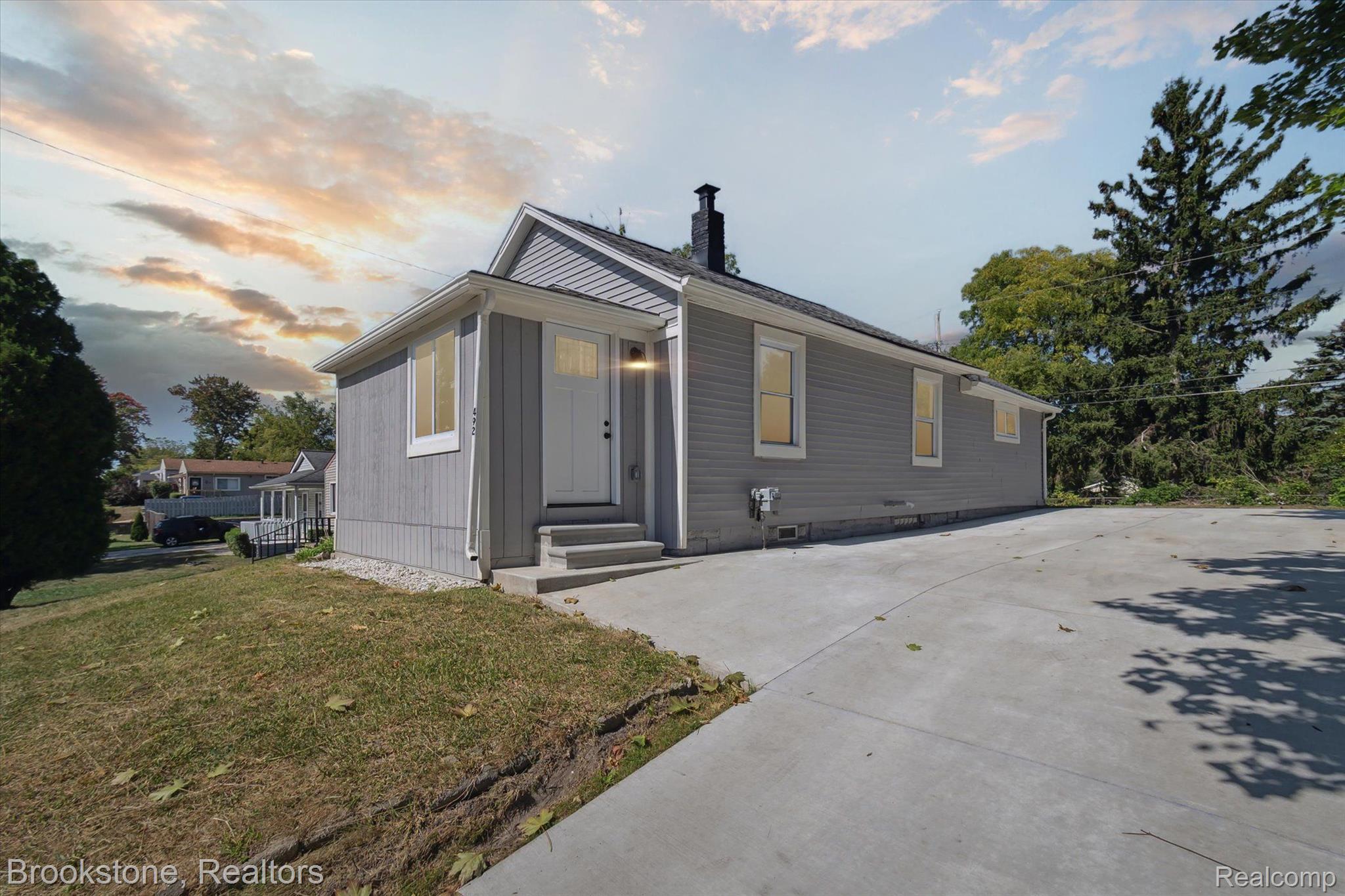 492 COLORADO Avenue