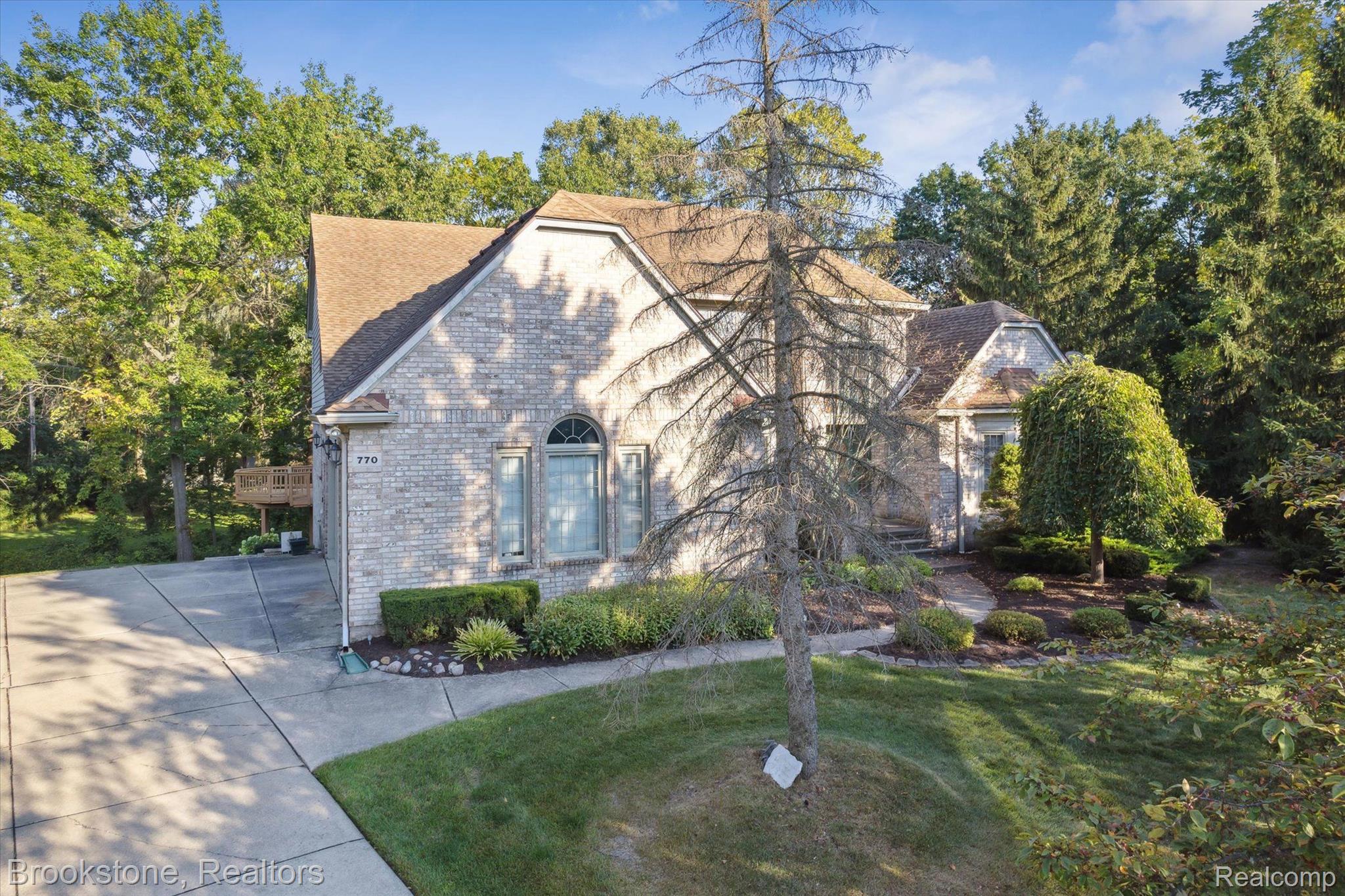 770 LAKEWOOD Drive